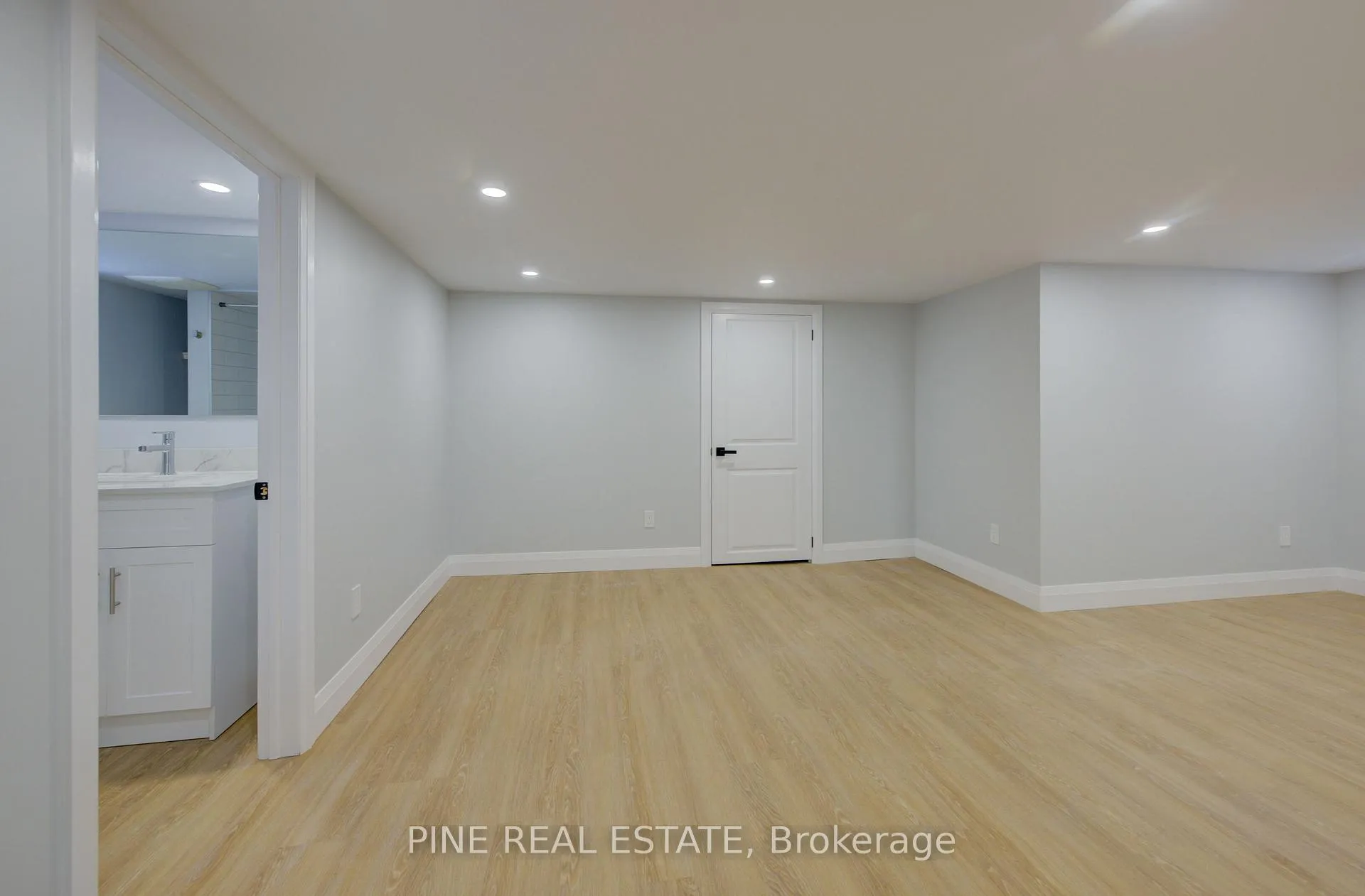 Photo 9 of Unit Lower, 107B Waterloo Street, Kitchener — HOMEH