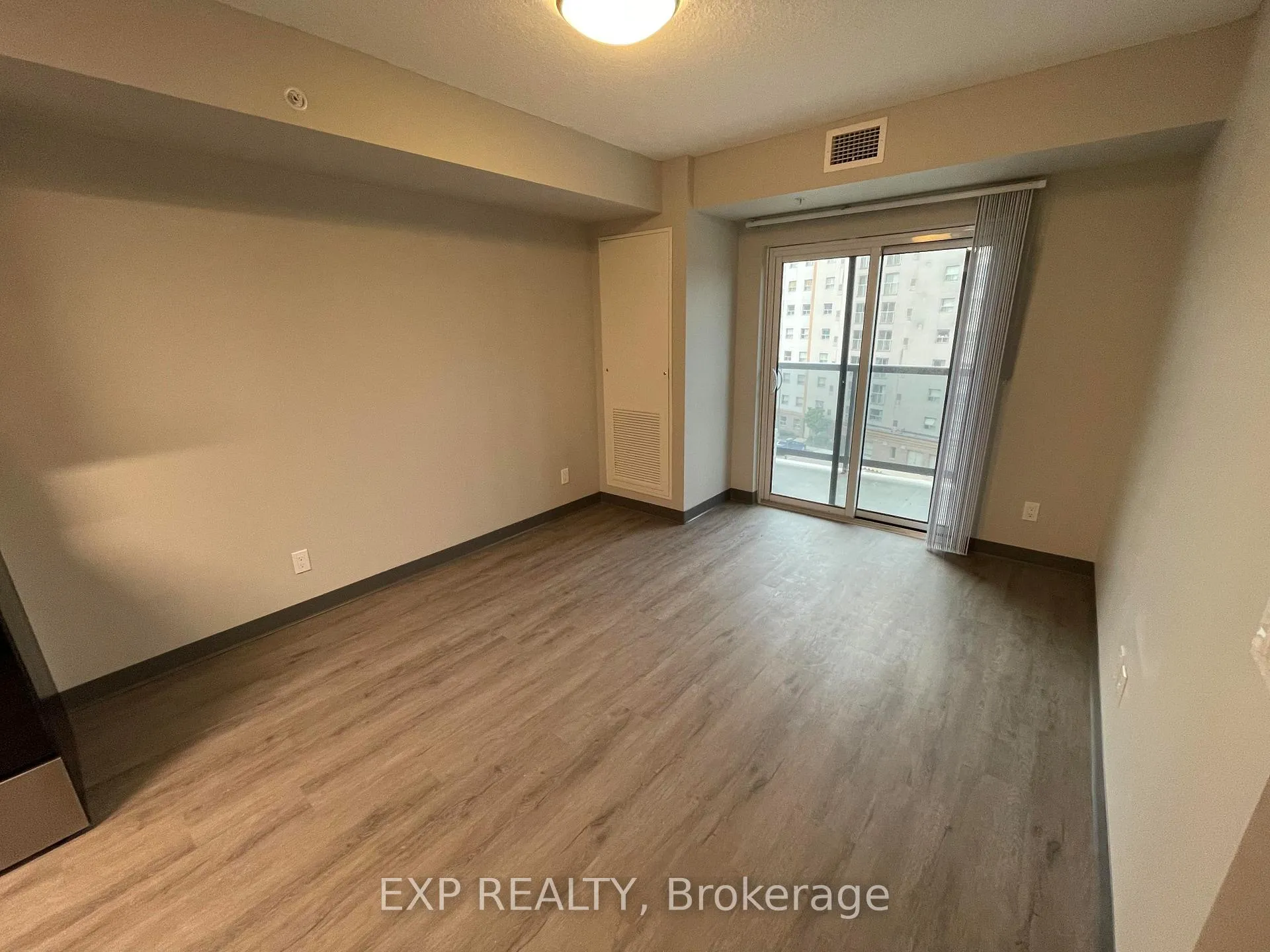 Photo 4 of Unit 607, 595 Strasburg Road, Kitchener — HOMEH