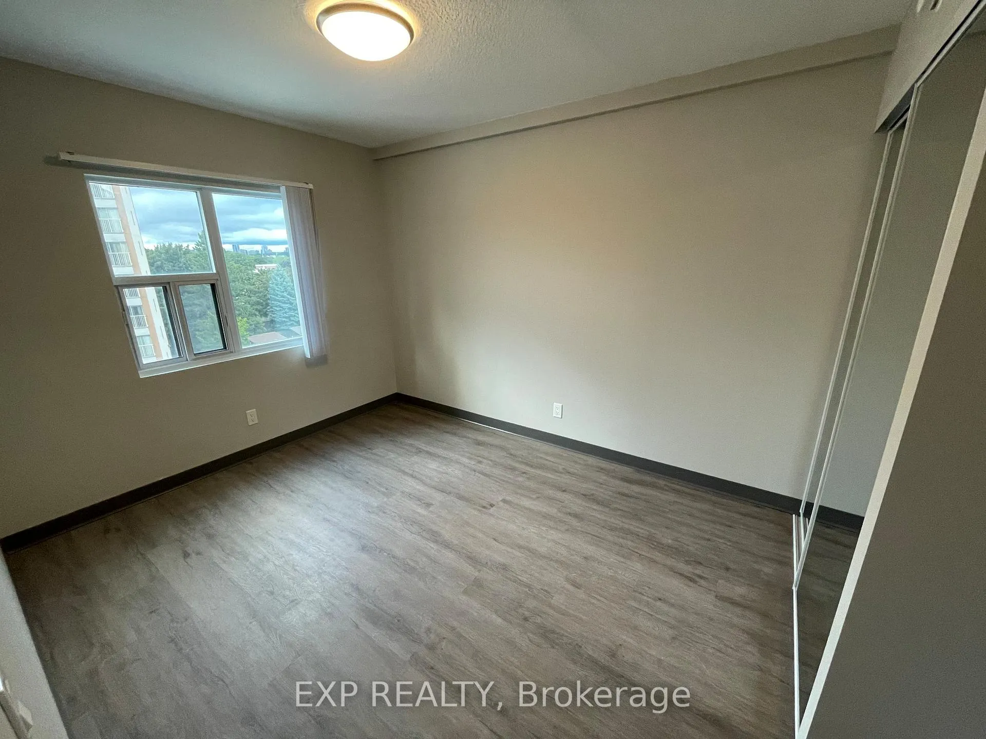 Photo 5 of Unit 607, 595 Strasburg Road, Kitchener — HOMEH