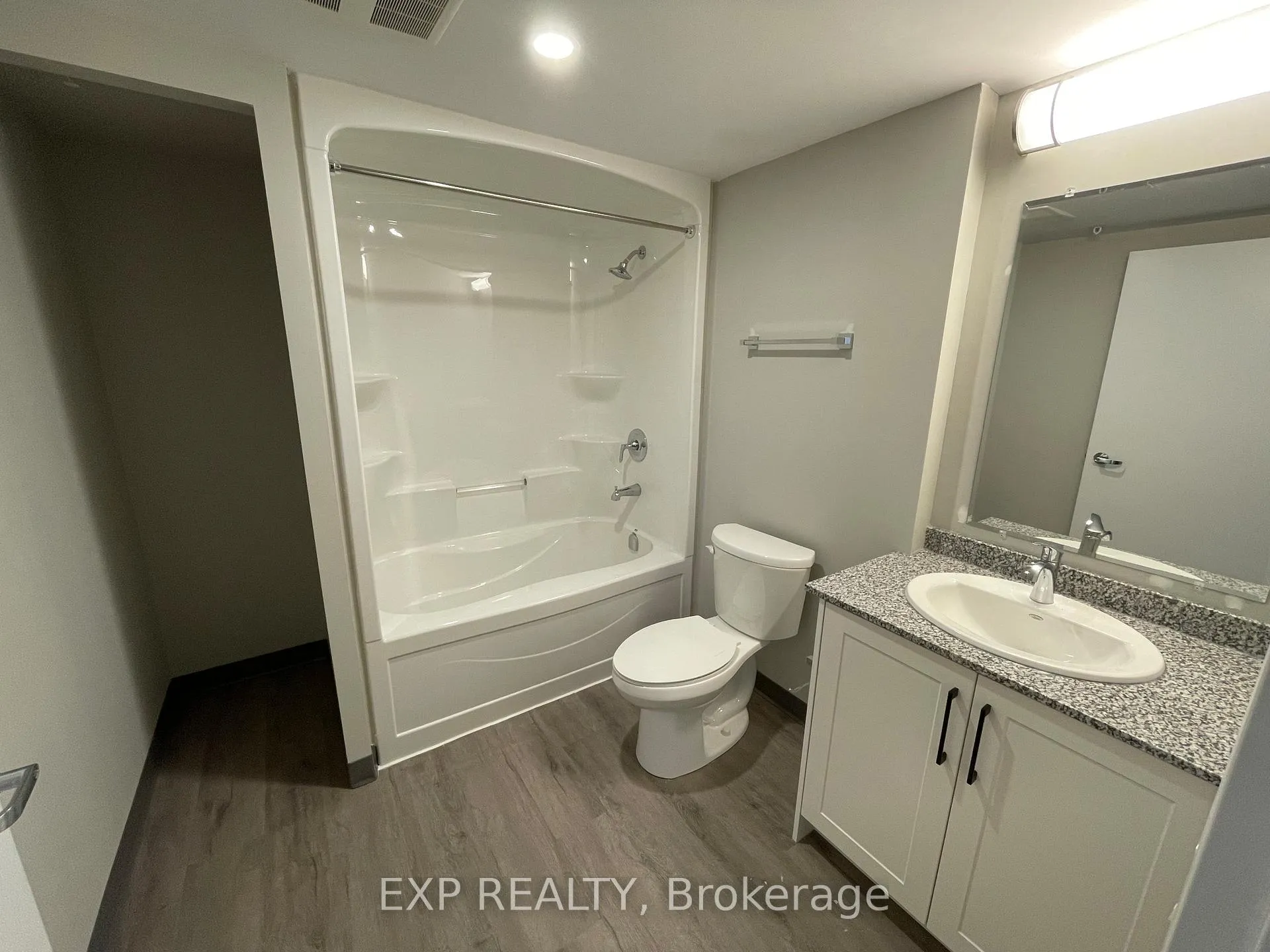 Photo 6 of Unit 607, 595 Strasburg Road, Kitchener — HOMEH