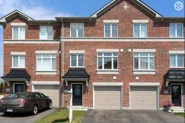 Photo 1 of 17 Markham Trail, Clarington, Bowmanville — HOMEH