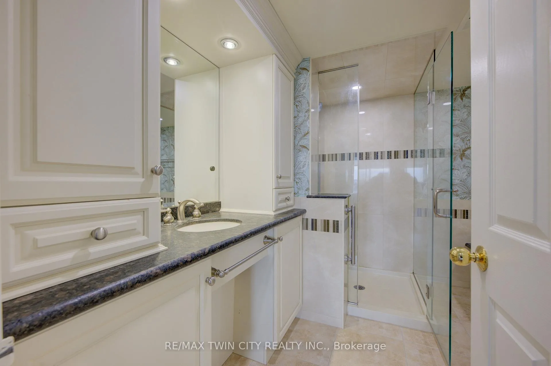 Photo 14 of Unit 1105, 4 Willow Street, Waterloo — HOMEH