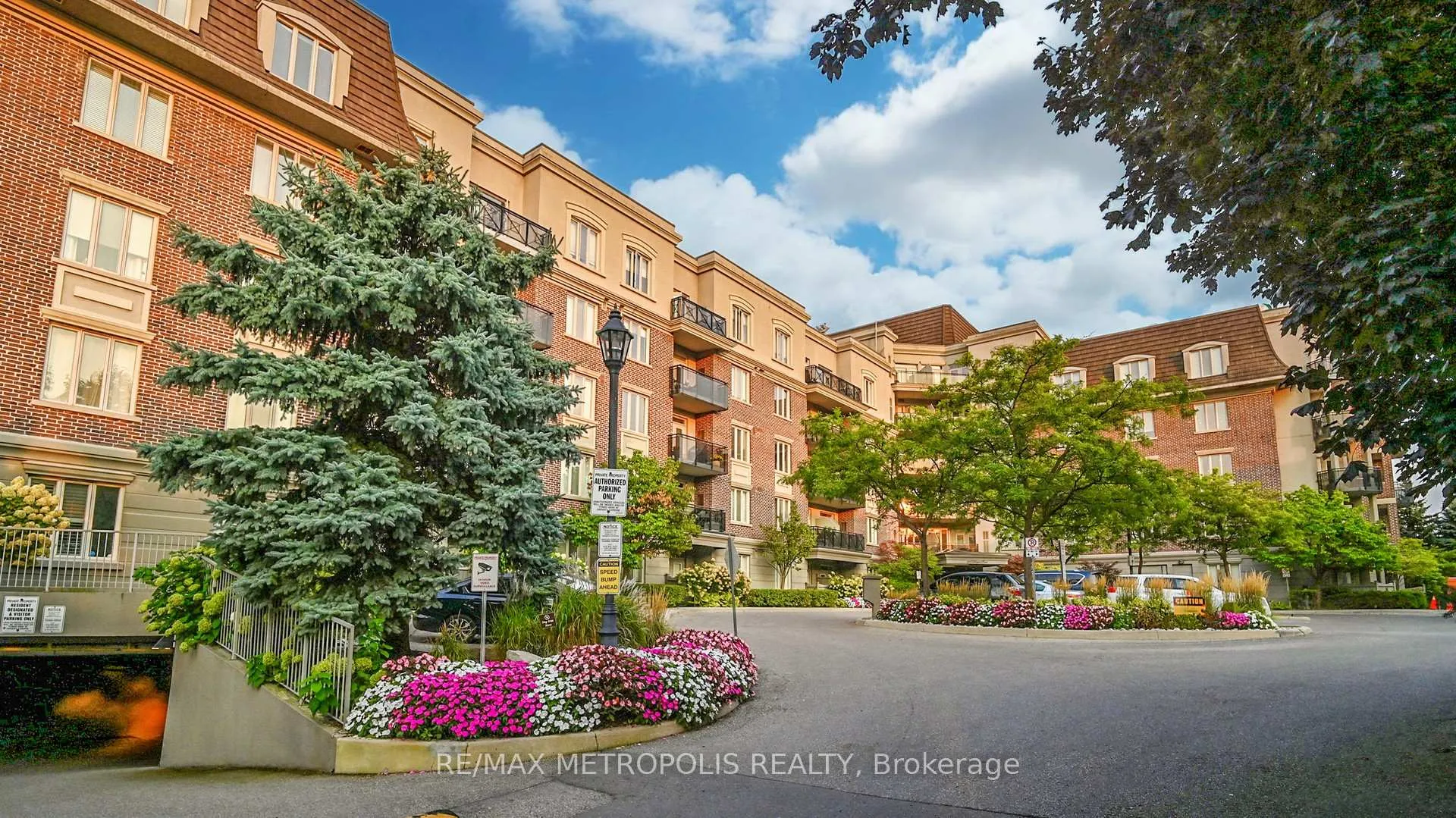 Photo 1 of Unit 301, 245 Dalesford Road, Etobicoke, Stonegate-Queensway — HOMEH