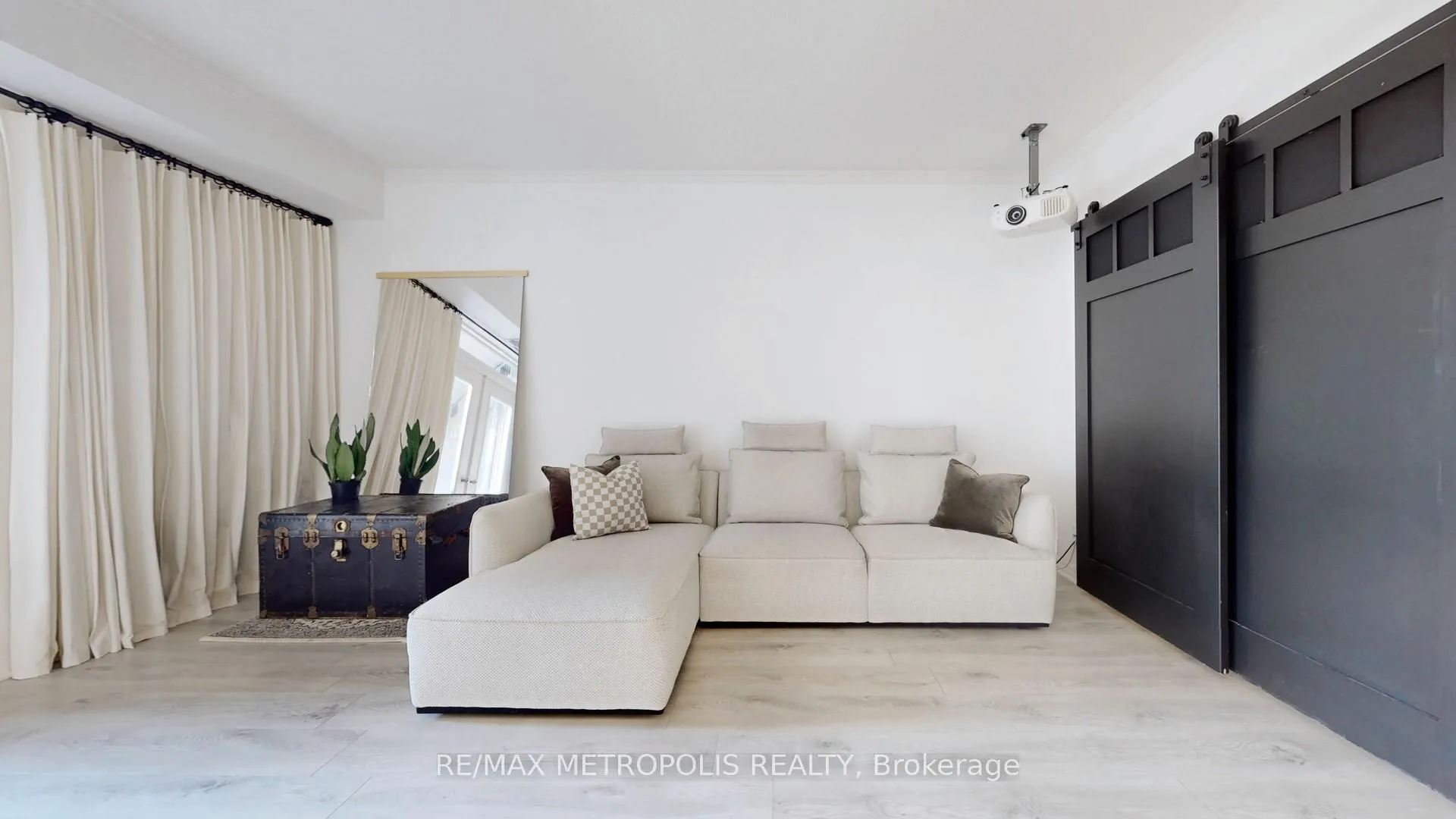 Photo 5 of Unit 301, 245 Dalesford Road, Etobicoke, Stonegate-Queensway — HOMEH