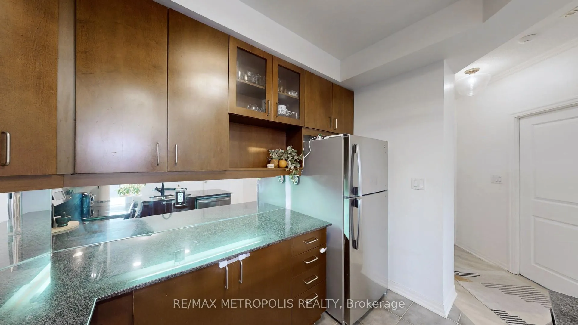 Photo 9 of Unit 301, 245 Dalesford Road, Etobicoke, Stonegate-Queensway — HOMEH