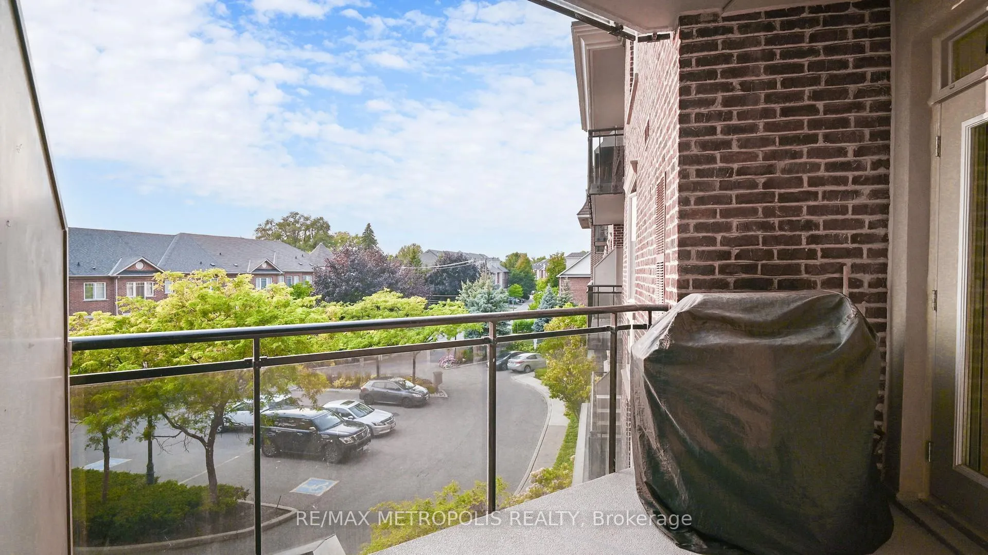 Photo 11 of Unit 301, 245 Dalesford Road, Etobicoke, Stonegate-Queensway — HOMEH