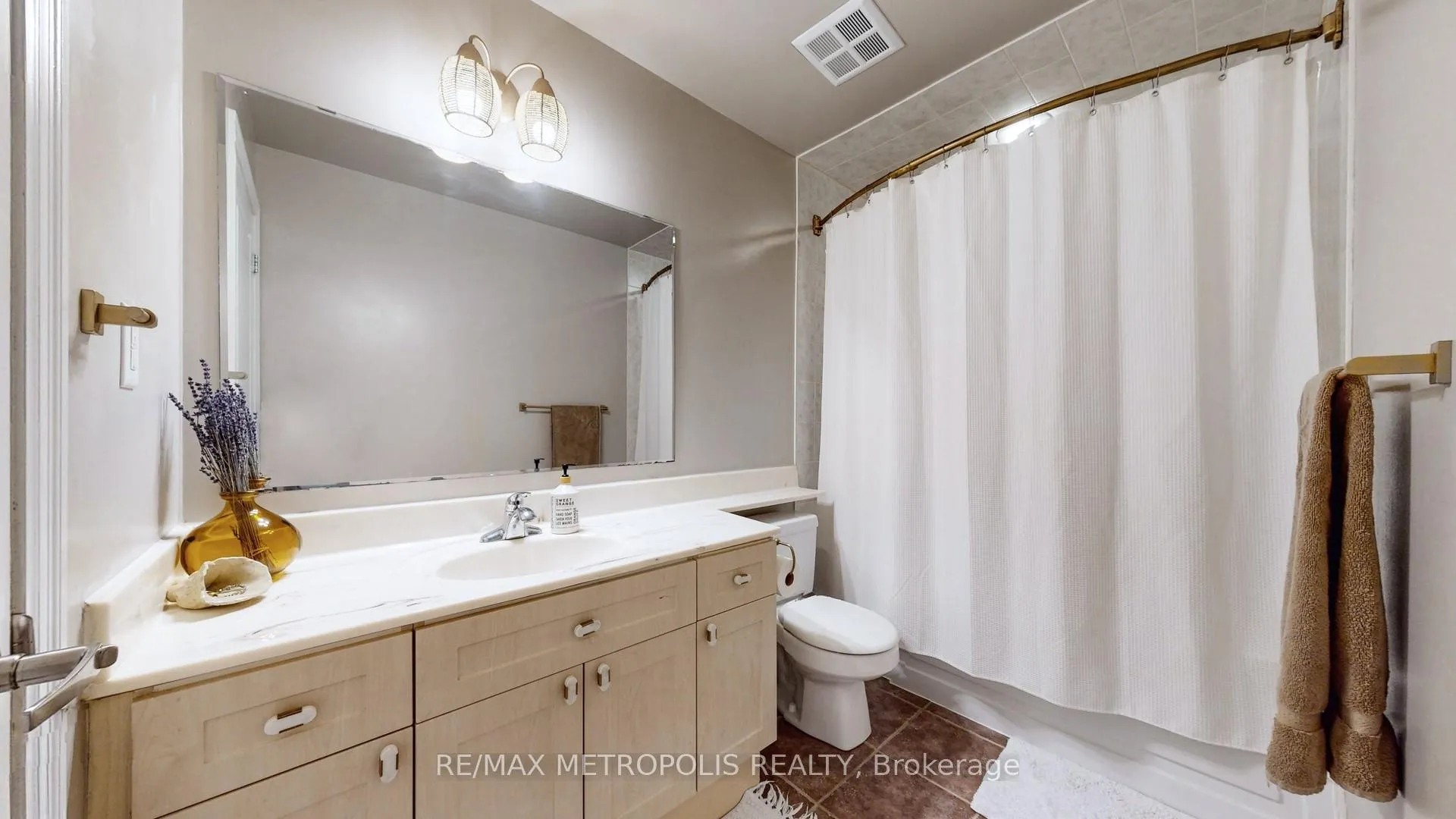 Photo 16 of Unit 301, 245 Dalesford Road, Etobicoke, Stonegate-Queensway — HOMEH