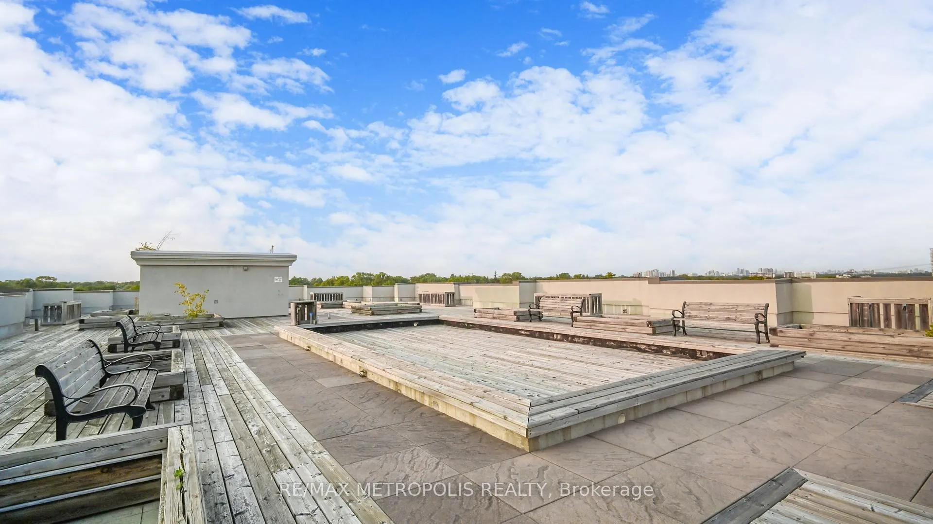 Photo 23 of Unit 301, 245 Dalesford Road, Etobicoke, Stonegate-Queensway — HOMEH