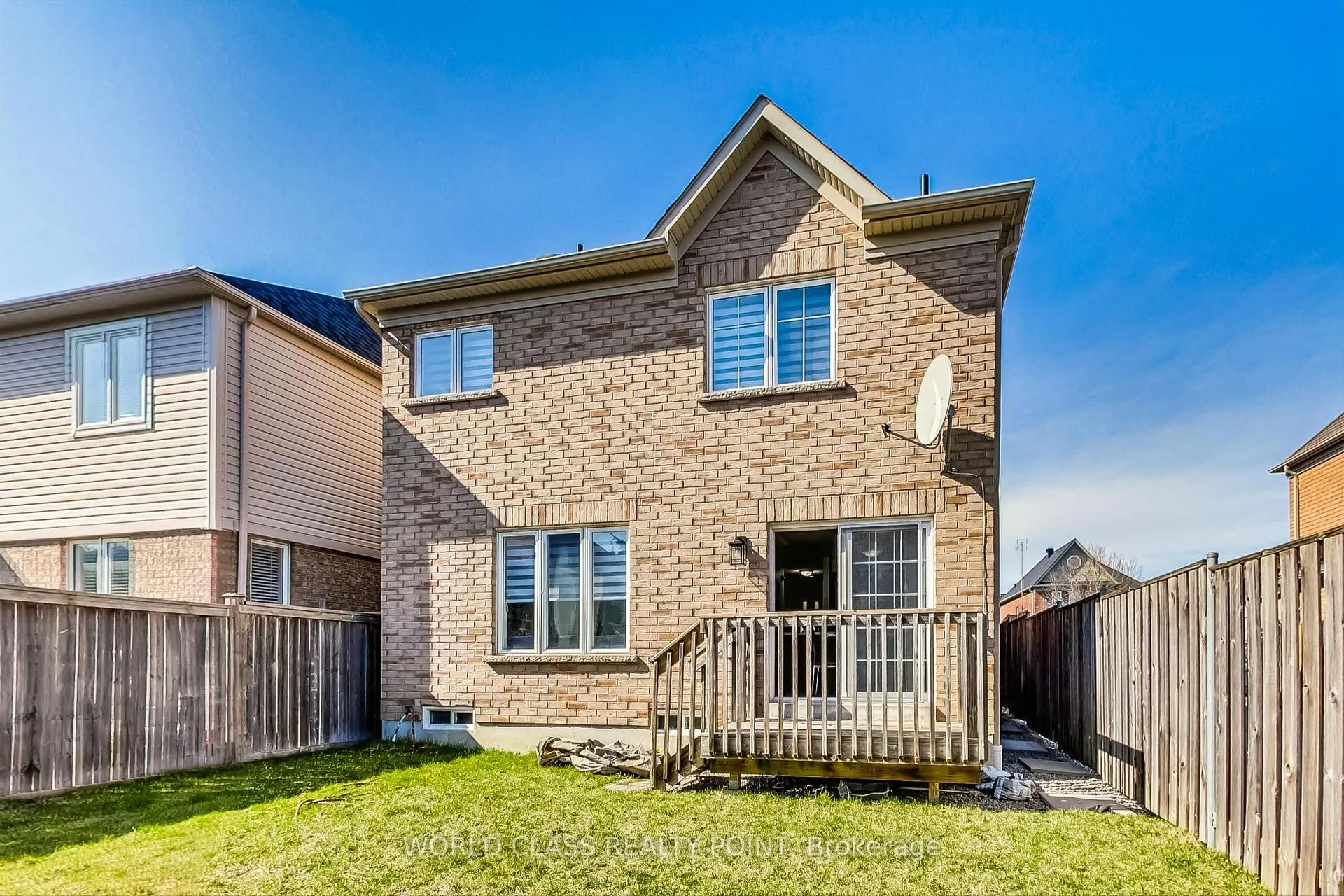 Photo 23 of 28 Marriner Crescent, Ajax, Northeast Ajax — HOMEH