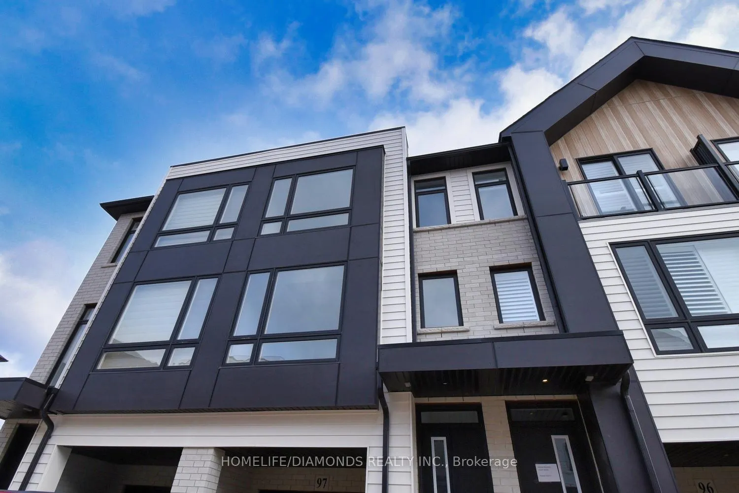 Photo 3 of Unit 97, 55 Tom Brown Drive, Brant, Paris — HOMEH