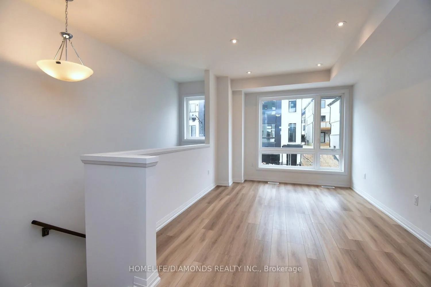 Photo 4 of Unit 97, 55 Tom Brown Drive, Brant, Paris — HOMEH