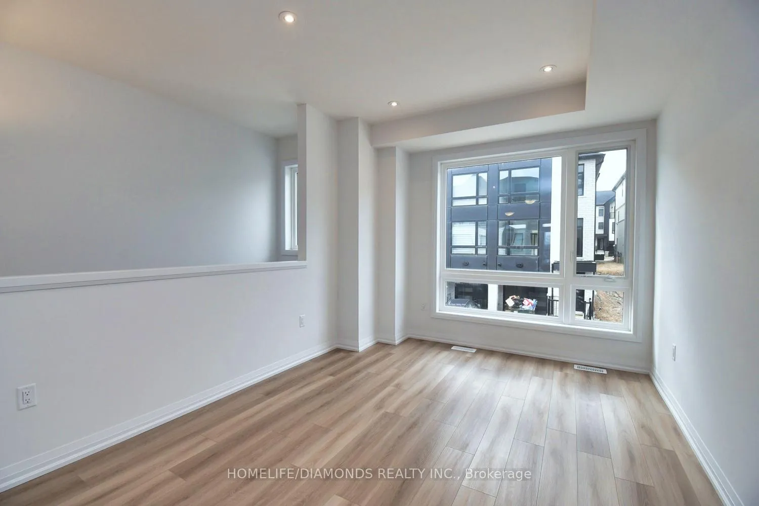 Photo 5 of Unit 97, 55 Tom Brown Drive, Brant, Paris — HOMEH