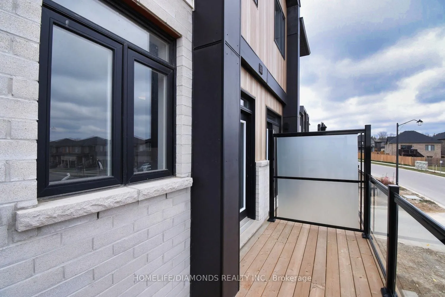 Photo 30 of Unit 97, 55 Tom Brown Drive, Brant, Paris — HOMEH