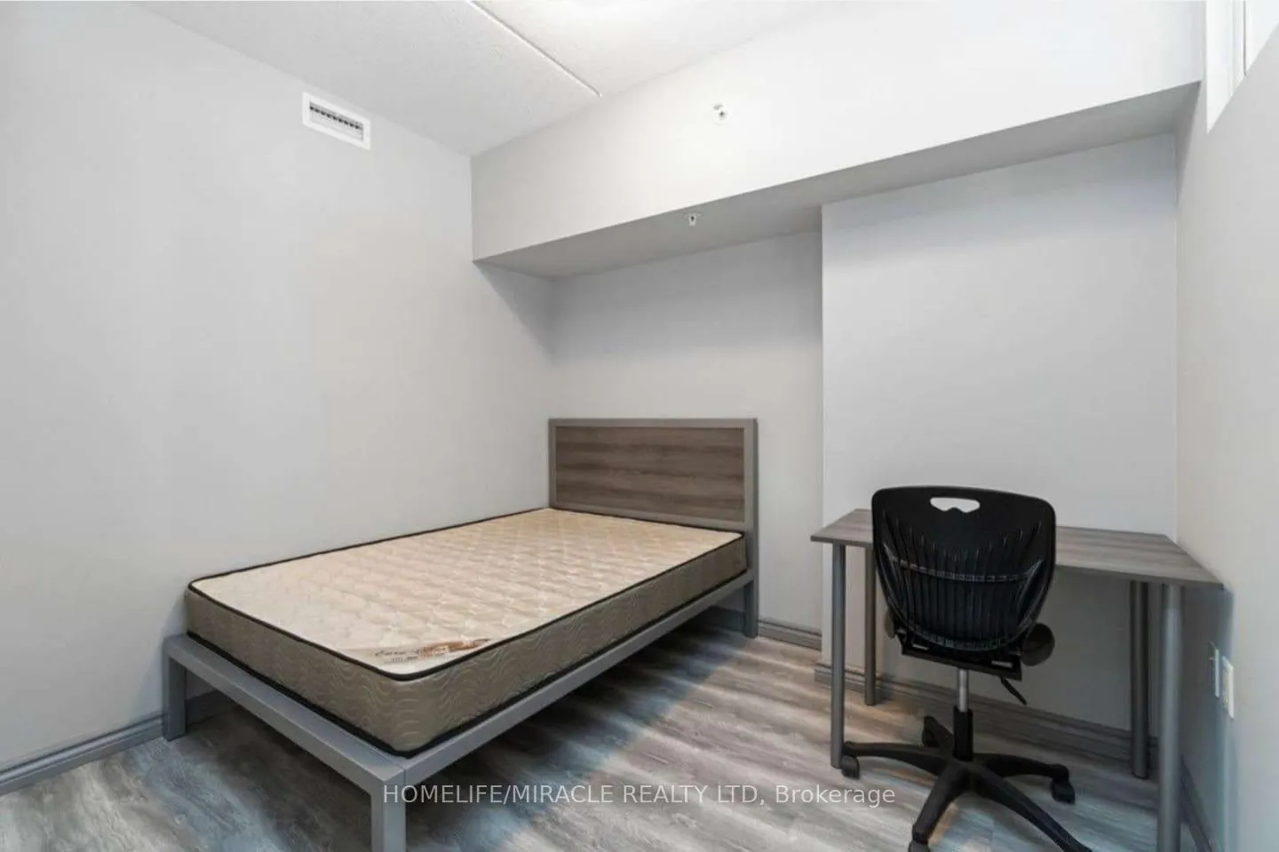 Photo 4 of Unit 407A, 275 Larch Street E, Waterloo — HOMEH
