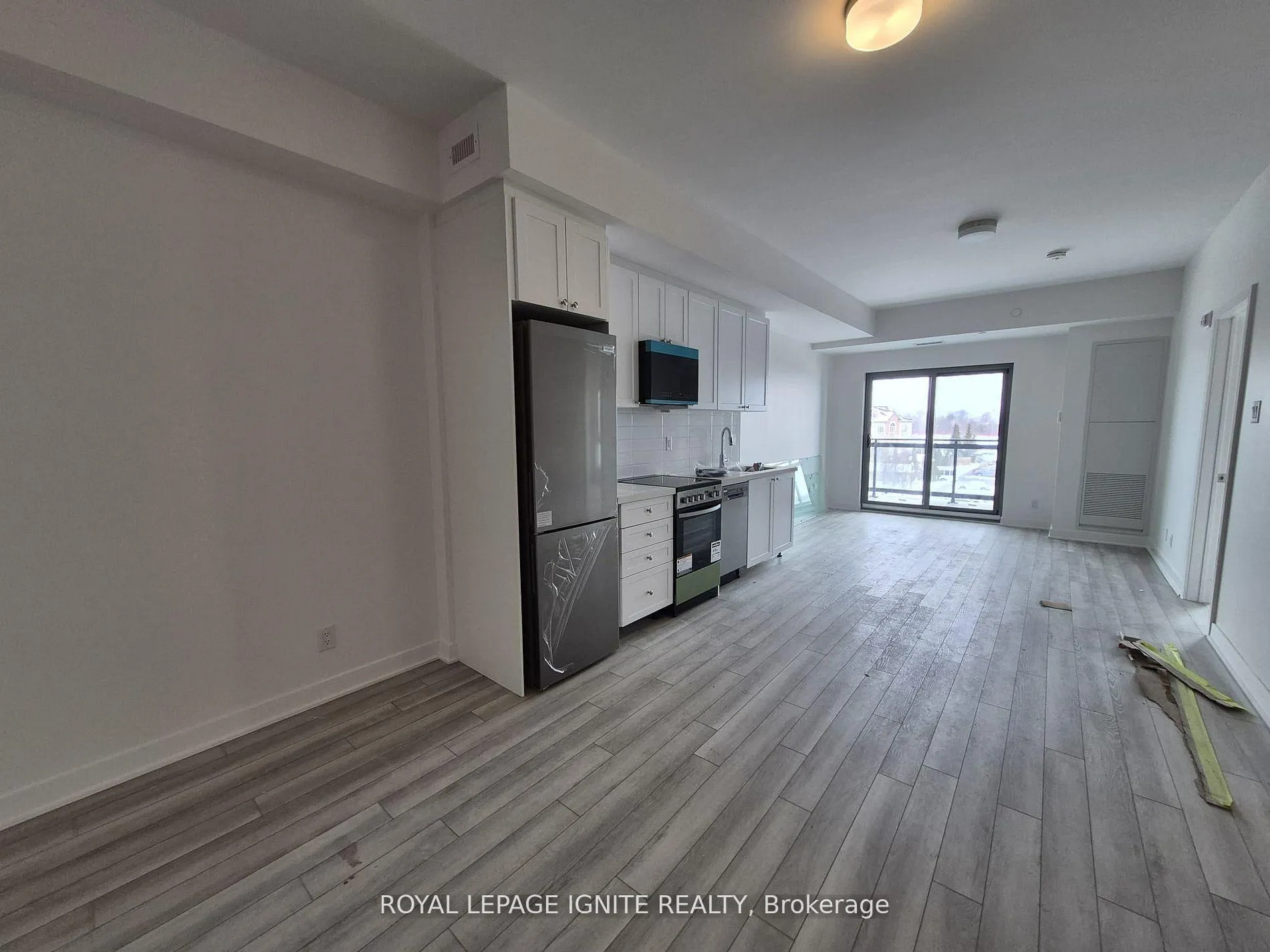 Photo 6 of Unit 206, 55 Clarington Boulevard, Clarington, Bowmanville — HOMEH