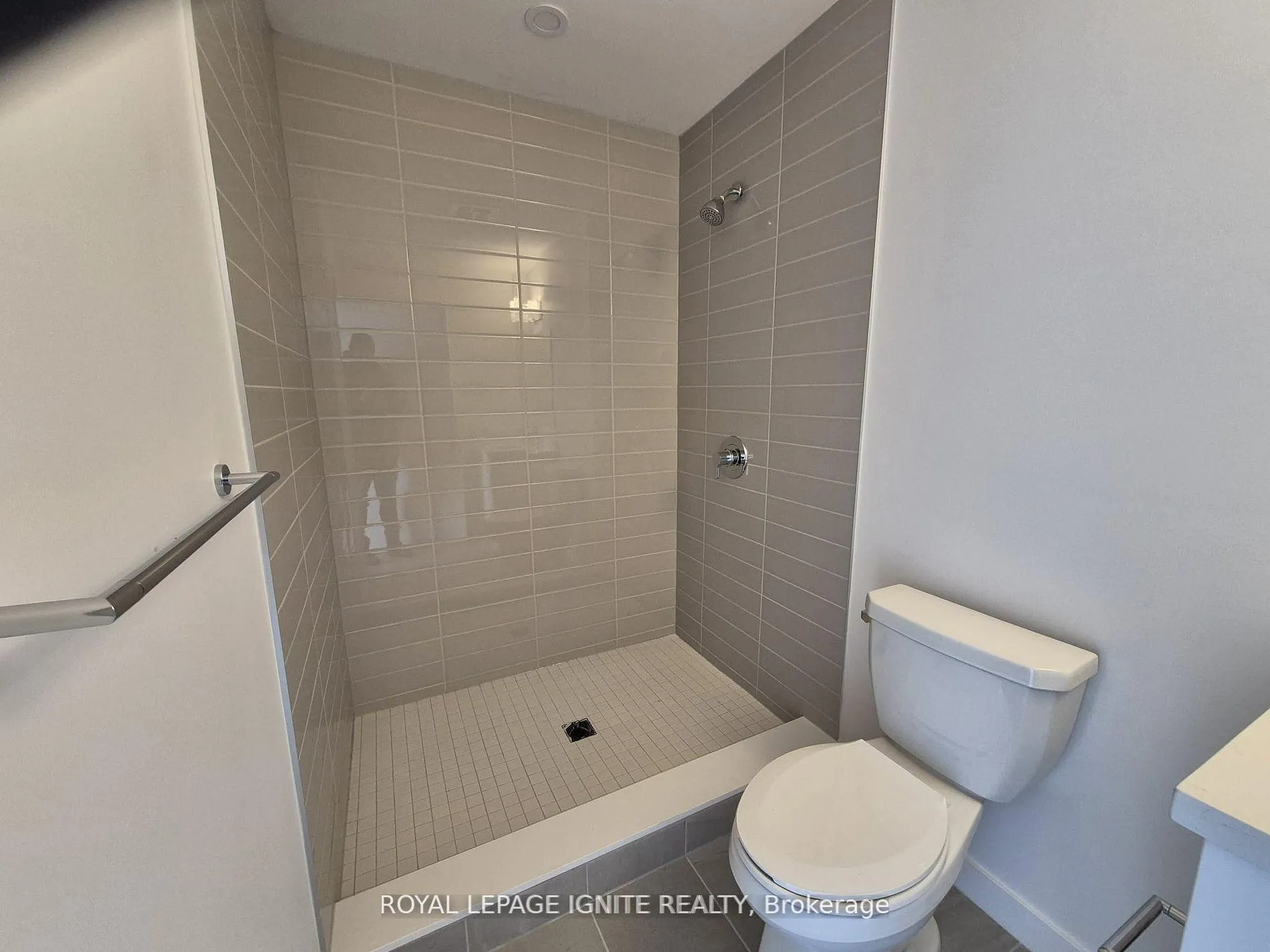 Photo 13 of Unit 206, 55 Clarington Boulevard, Clarington, Bowmanville — HOMEH