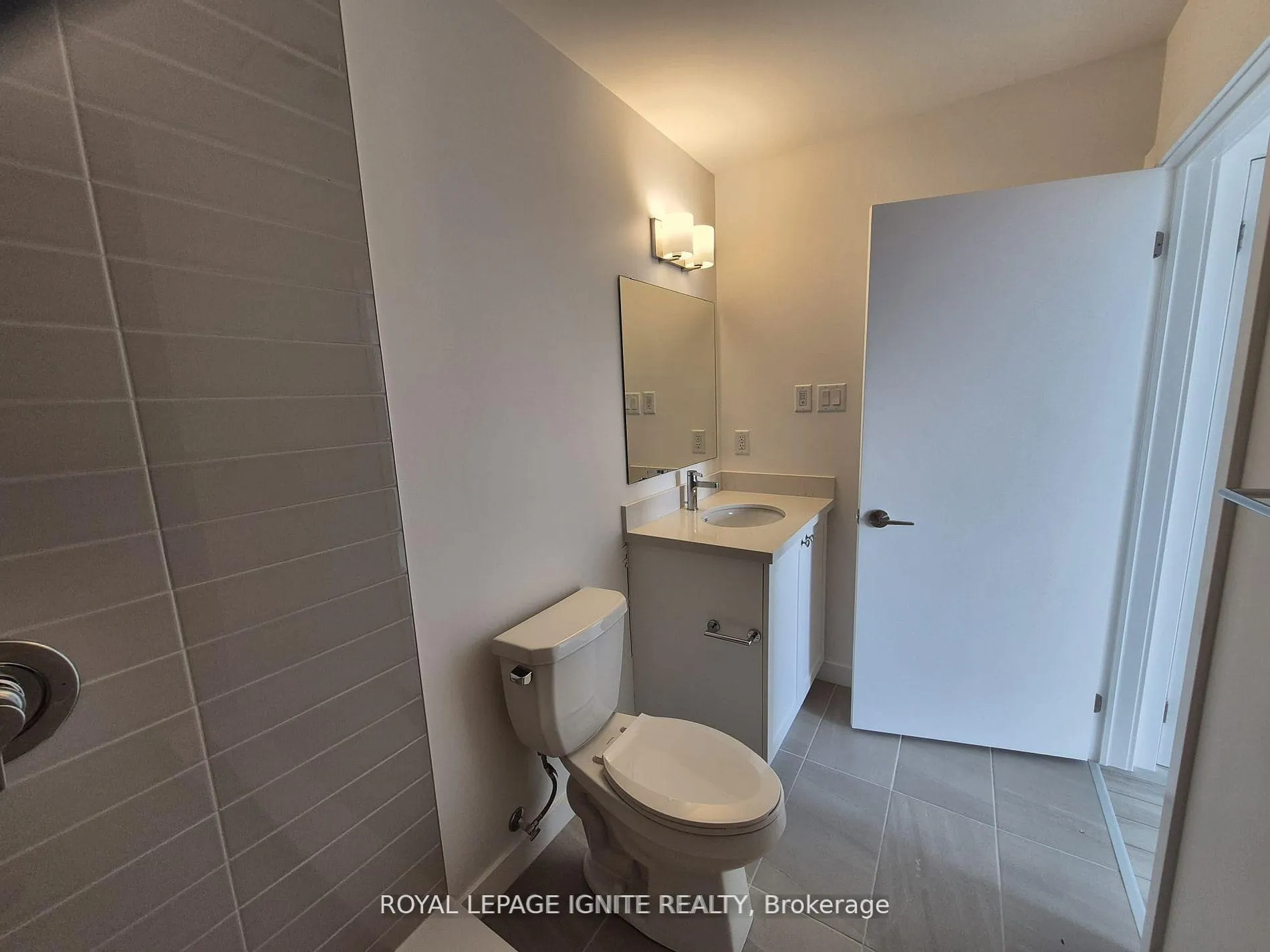 Photo 14 of Unit 206, 55 Clarington Boulevard, Clarington, Bowmanville — HOMEH
