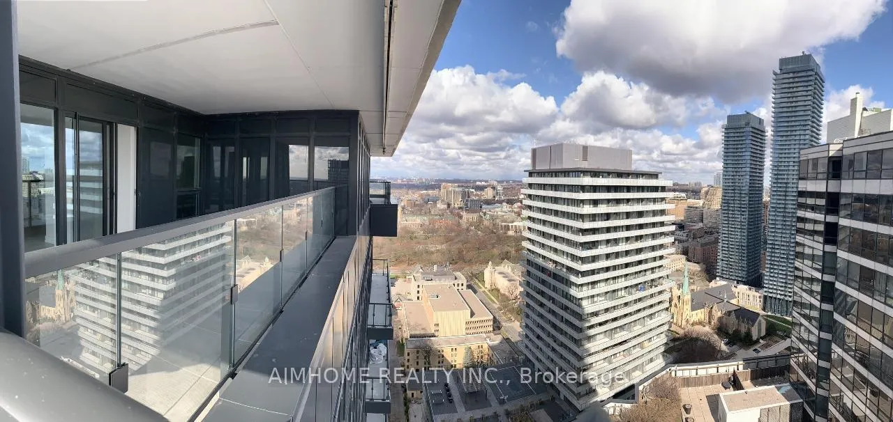 Front of Unit 3208, 955 Bay Street