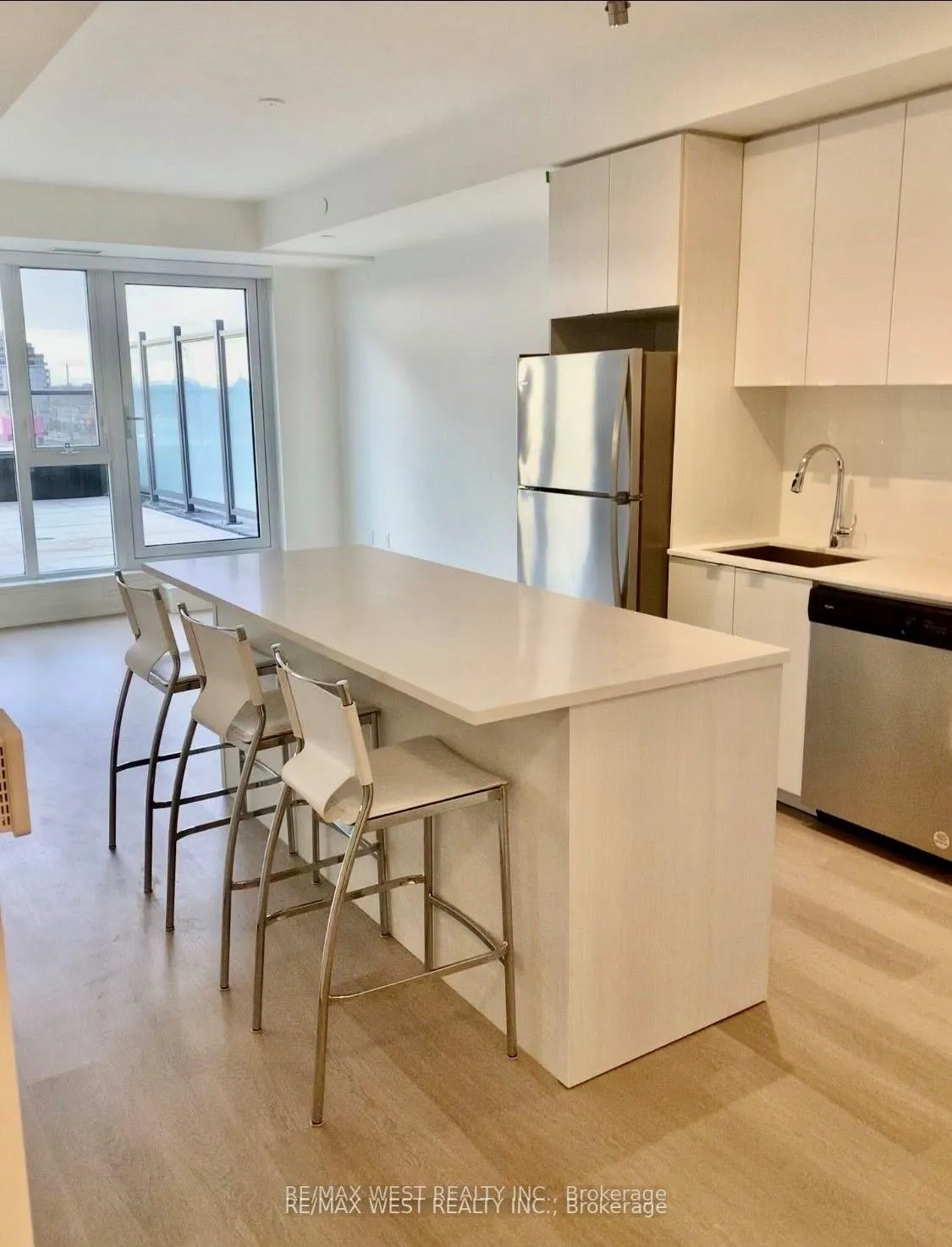 Photo 1 of Unit 305, 859 The Queensway Boulevard, Etobicoke, Stonegate-Queensway — HOMEH