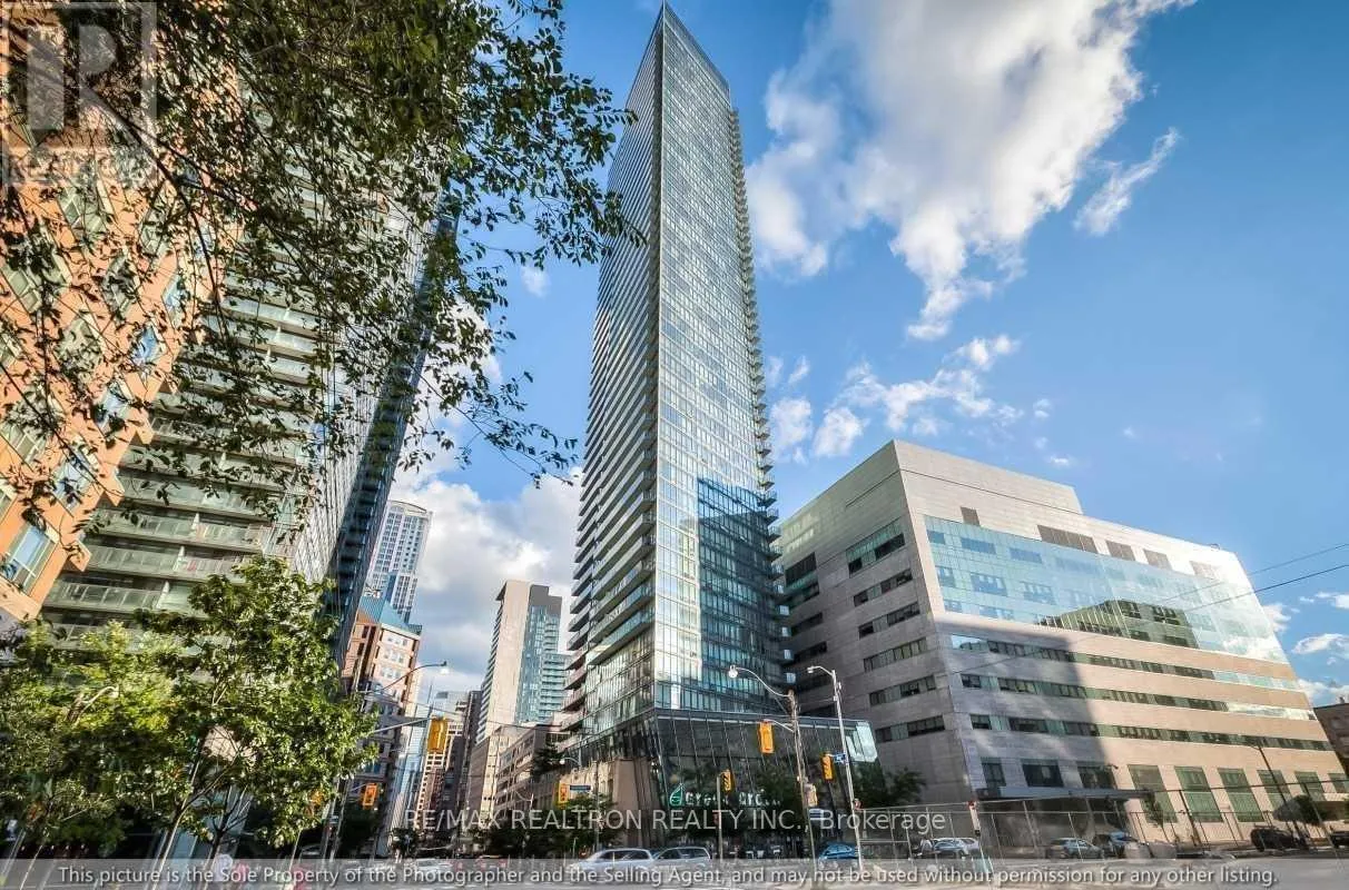 Front of Unit 4907, 832 Bay Street