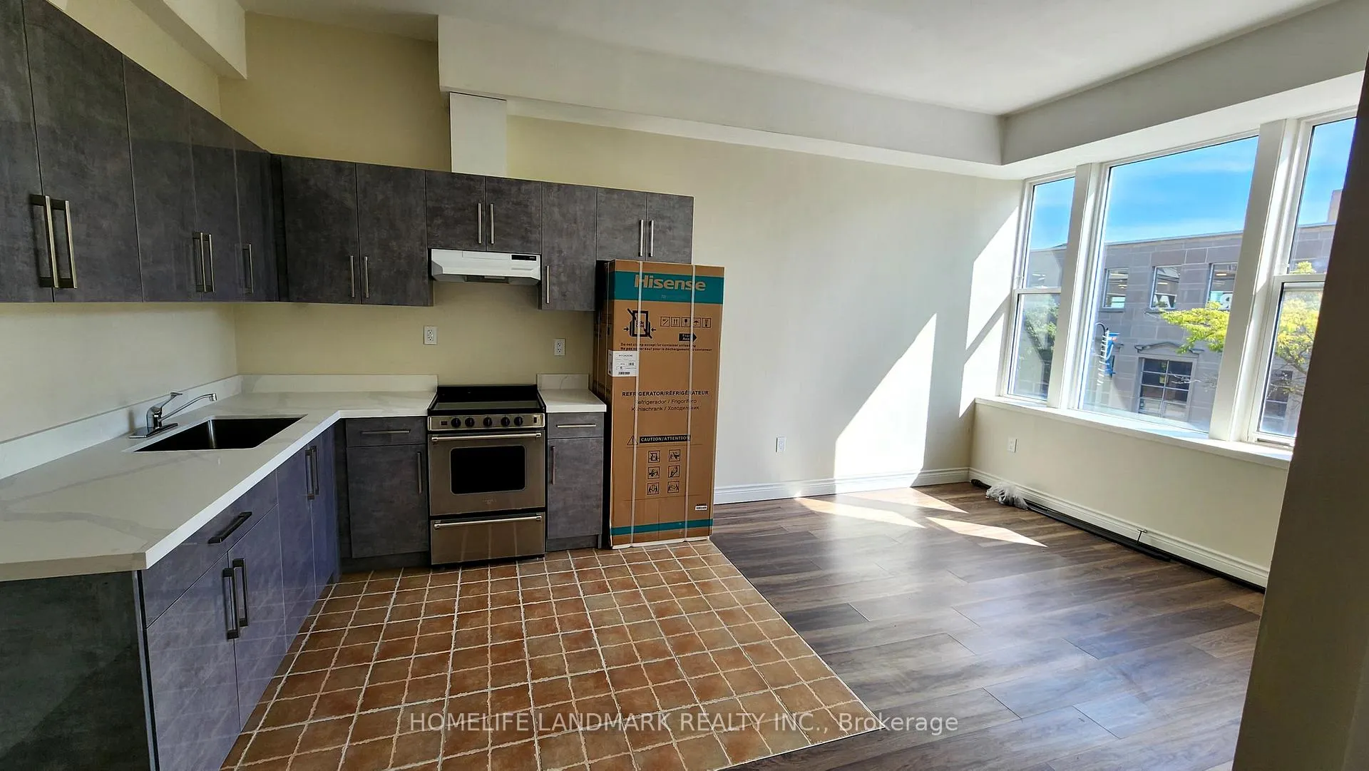 Photo 2 of Unit 206, 29 1/2 Simcoe Street S, Oshawa, Central — HOMEH