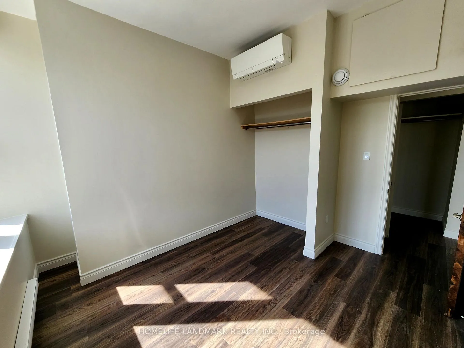 Photo 5 of Unit 206, 29 1/2 Simcoe Street S, Oshawa, Central — HOMEH