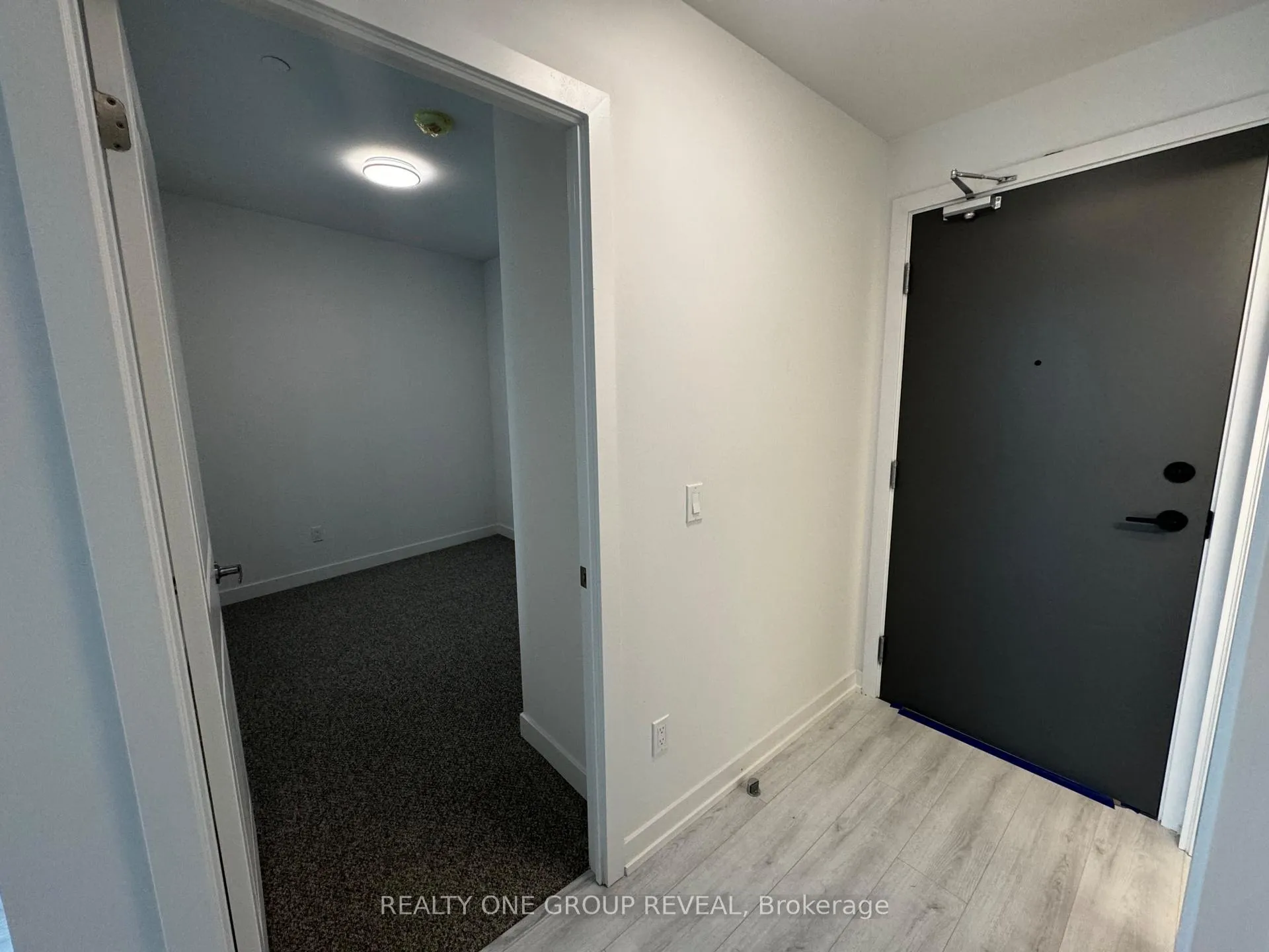 Photo 5 of Unit 223, 1010 Dundas Street E, Whitby, Blue Grass Meadows — HOMEH