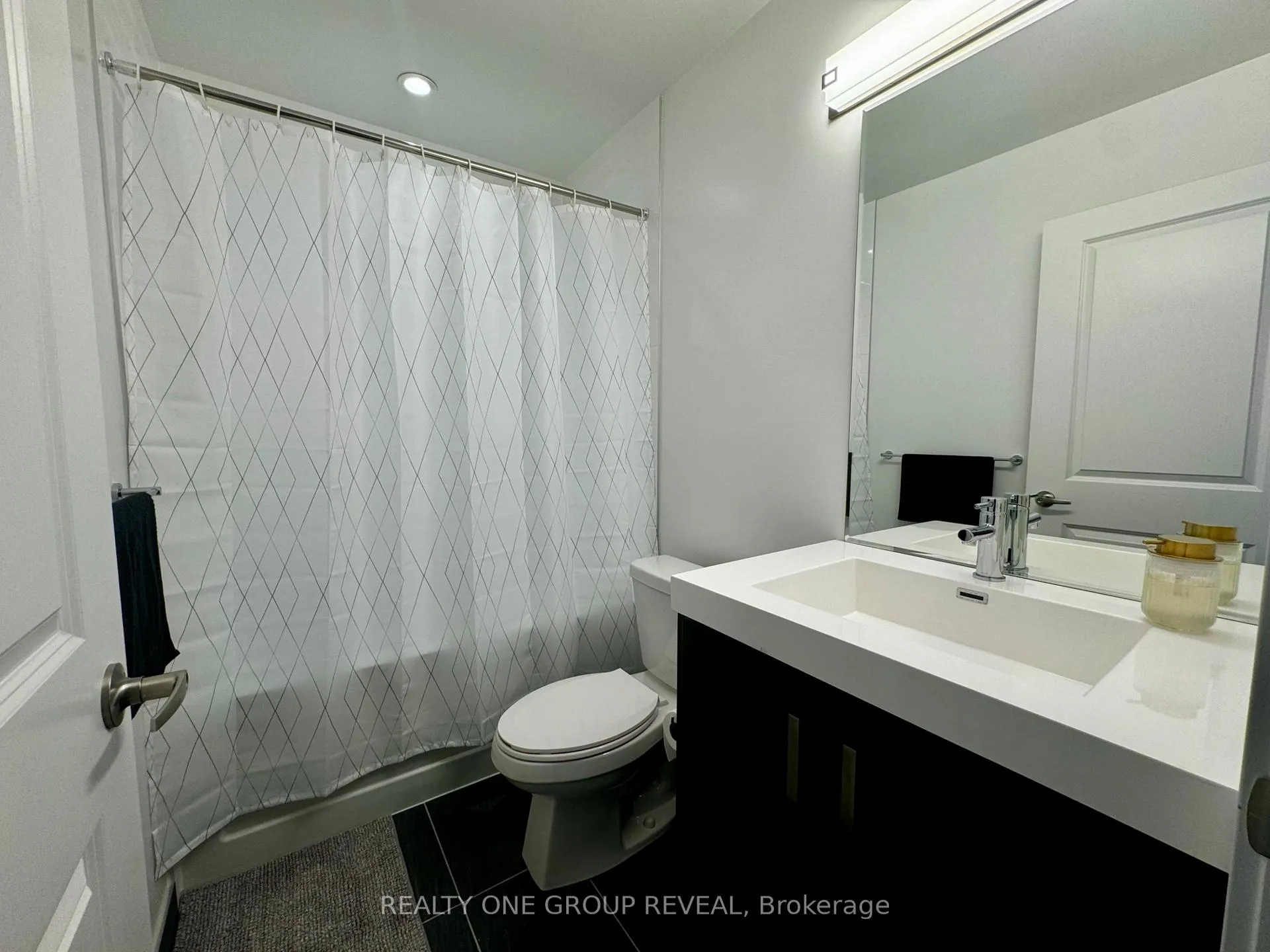 Photo 11 of Unit 223, 1010 Dundas Street E, Whitby, Blue Grass Meadows — HOMEH