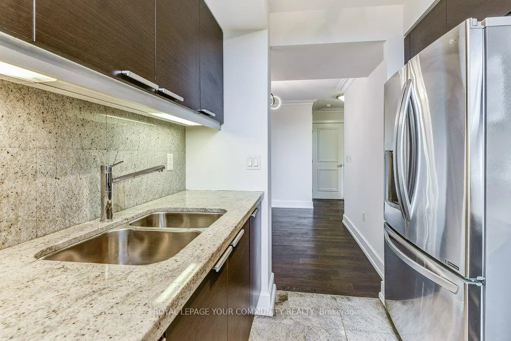 Photo 15 of Unit 527, 650 Sheppard Avenue E, North York, Bayview Village — HOMEH