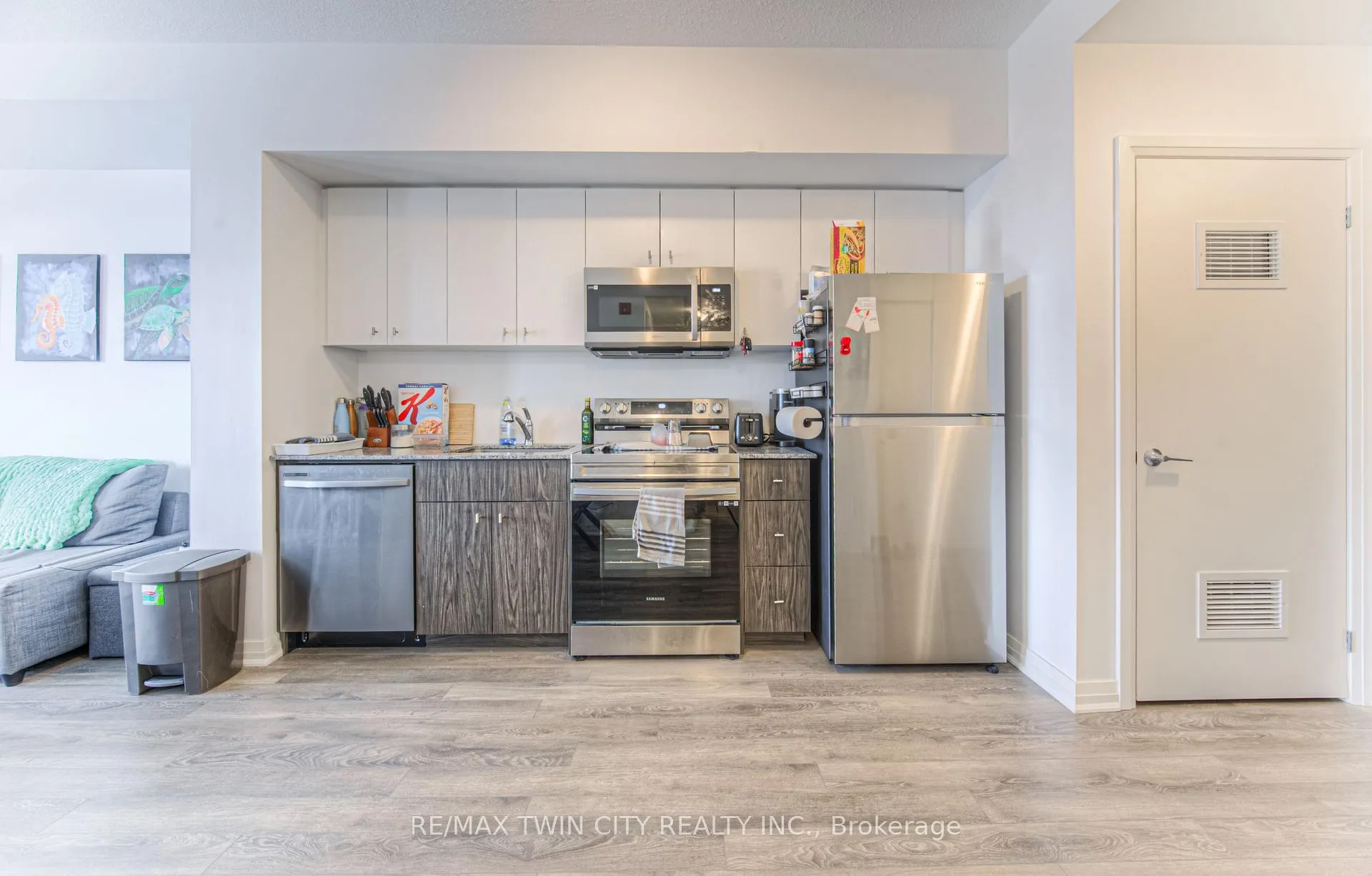 Photo 5 of Unit 606, 101 Golden Eagle Road, Waterloo — HOMEH