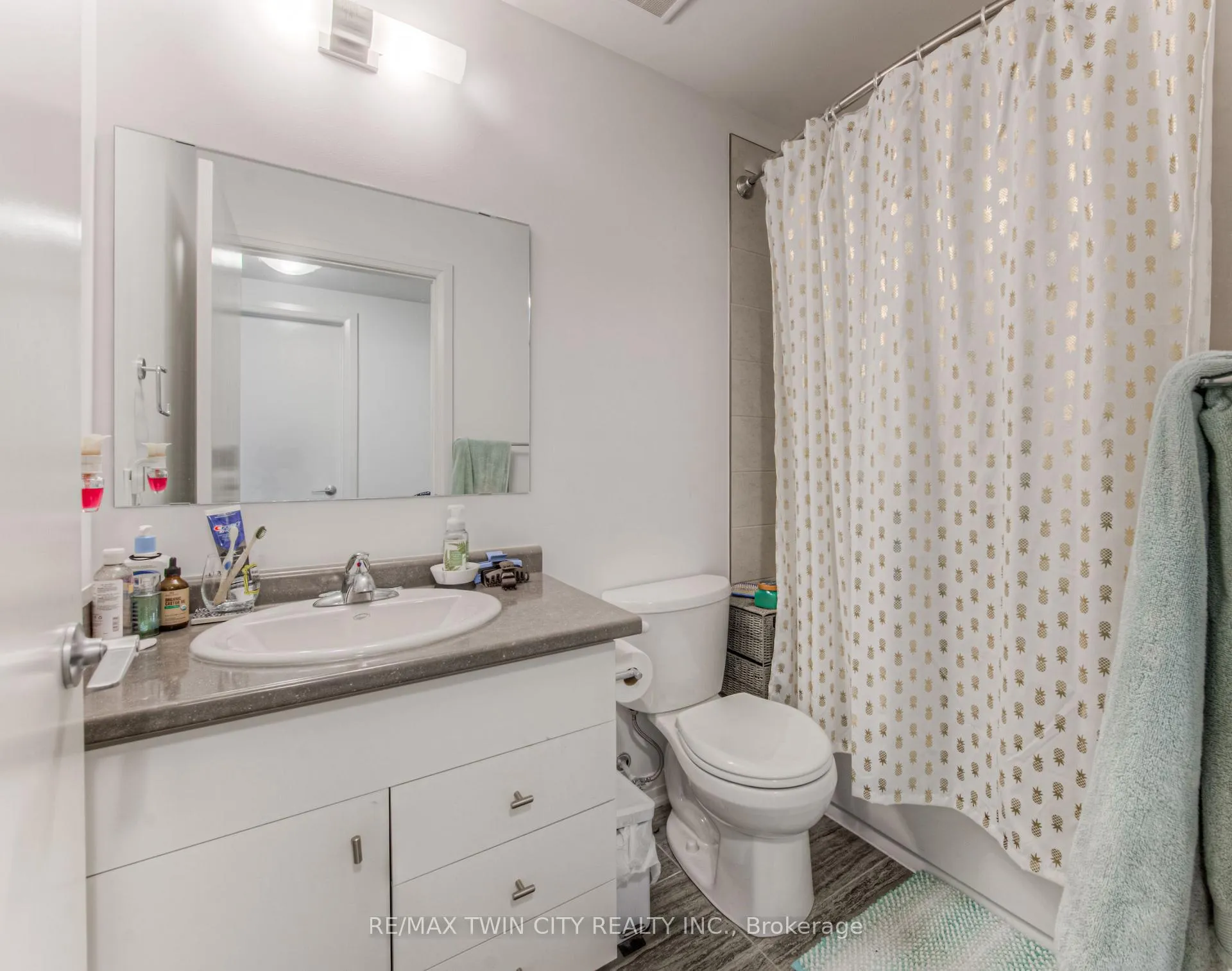 Photo 13 of Unit 606, 101 Golden Eagle Road, Waterloo — HOMEH