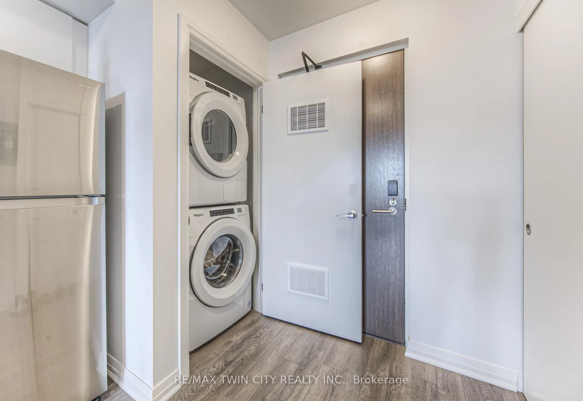Photo 15 of Unit 606, 101 Golden Eagle Road, Waterloo — HOMEH