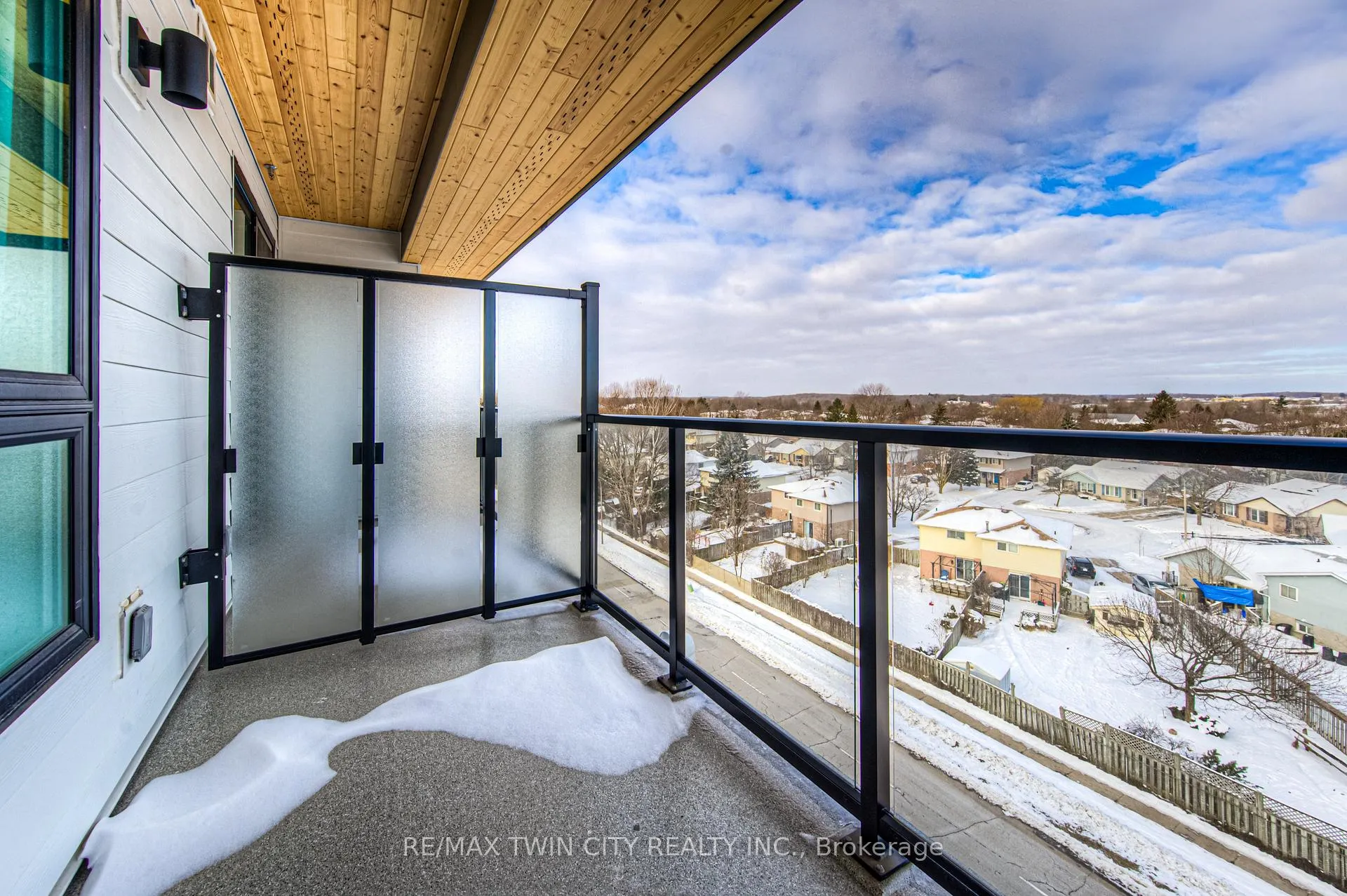 Photo 16 of Unit 606, 101 Golden Eagle Road, Waterloo — HOMEH