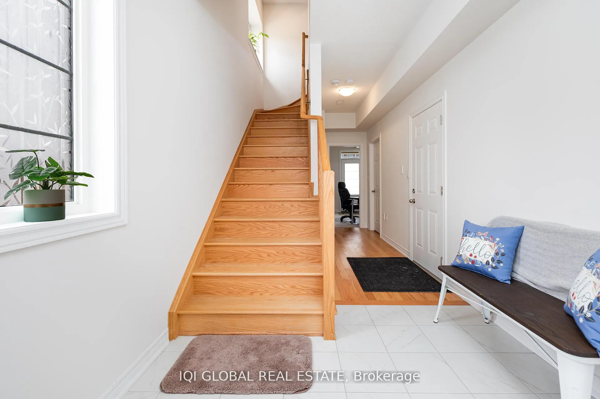 Photo 6 of 99 Air Dancer Crescent, Oshawa, Windfields — HOMEH