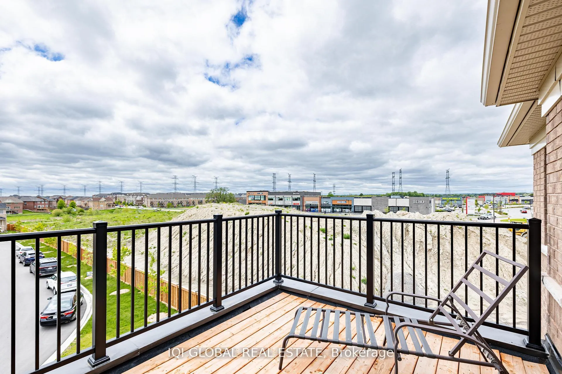 Photo 23 of 99 Air Dancer Crescent, Oshawa, Windfields — HOMEH