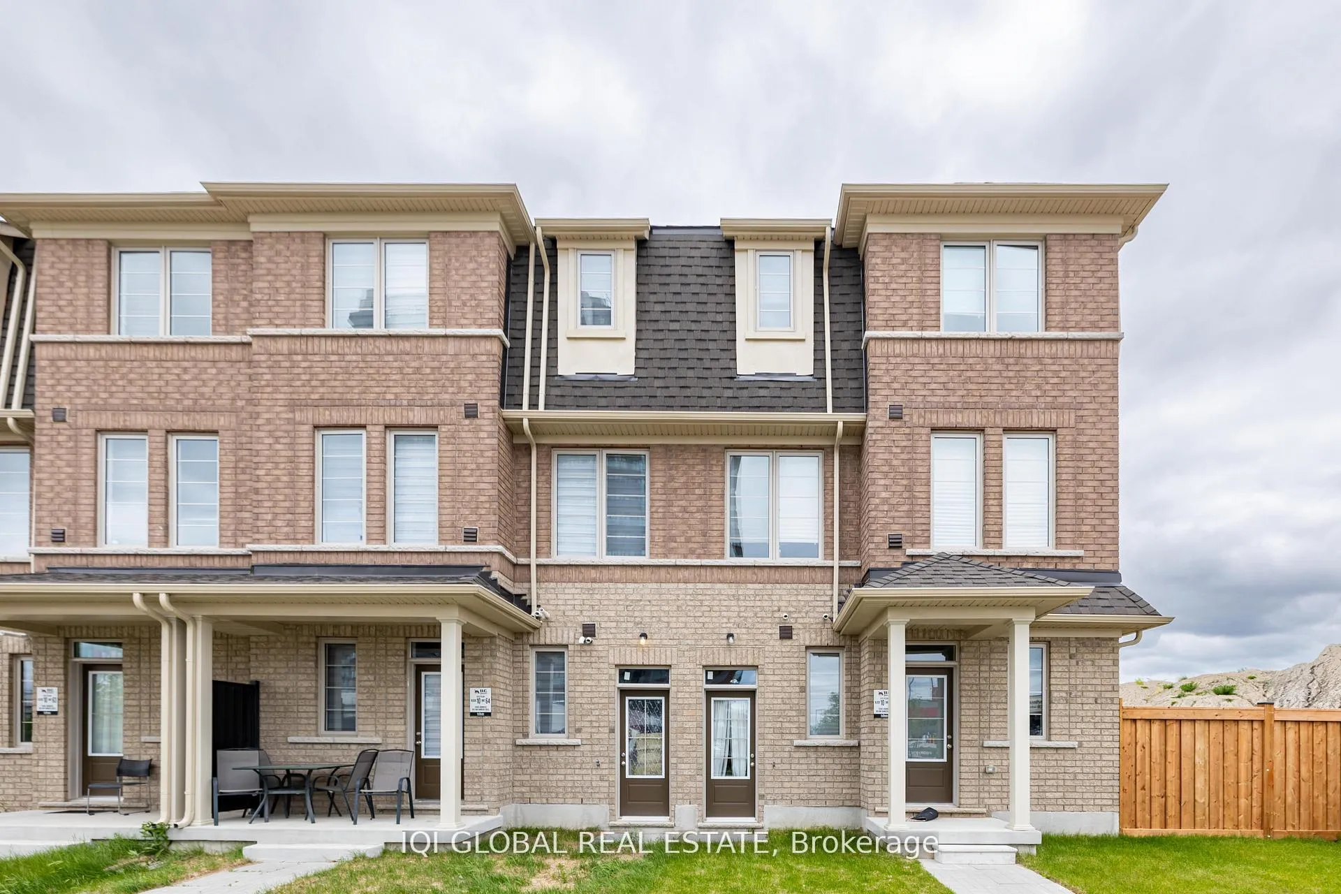 Photo 38 of 99 Air Dancer Crescent, Oshawa, Windfields — HOMEH