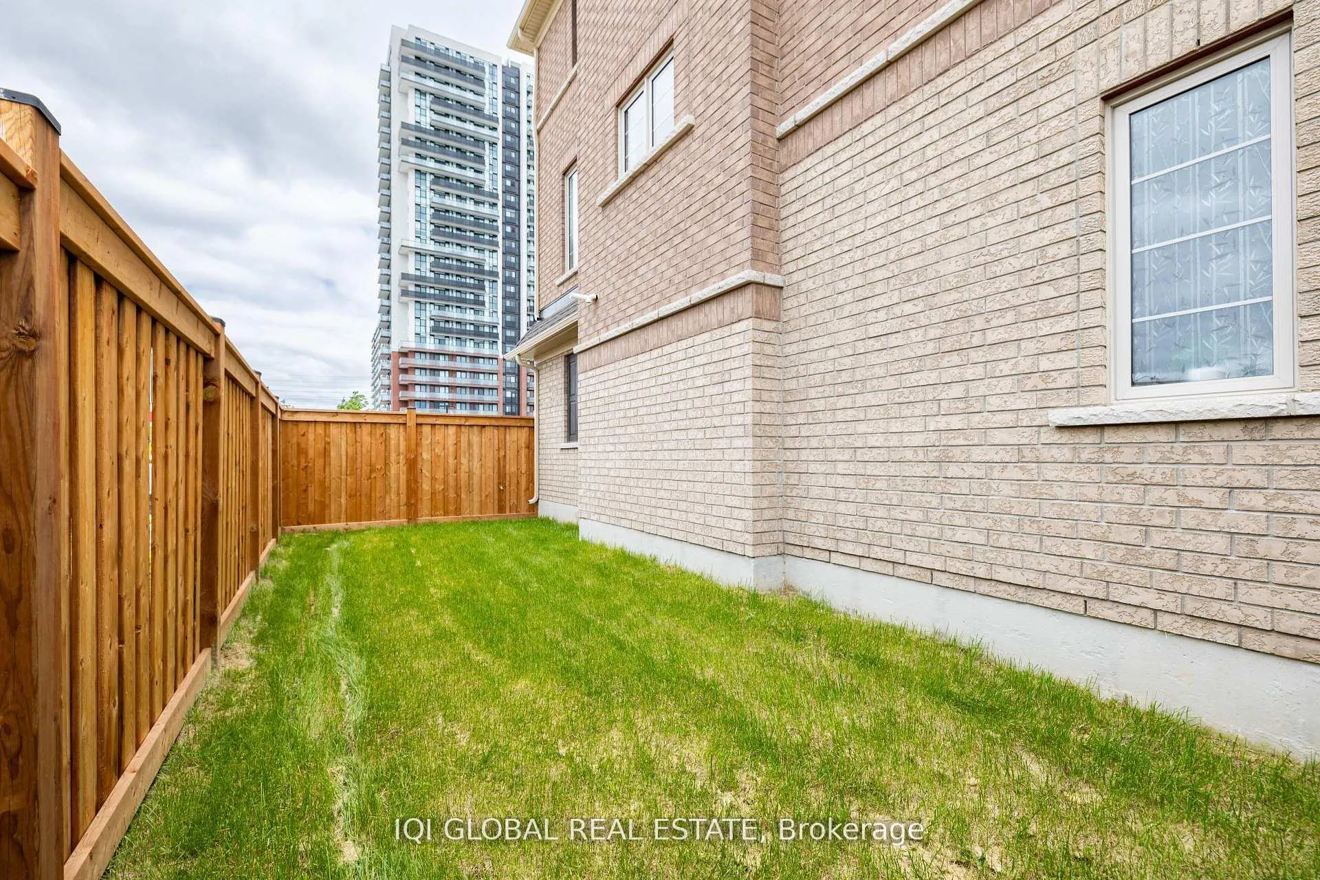 Photo 41 of 99 Air Dancer Crescent, Oshawa, Windfields — HOMEH