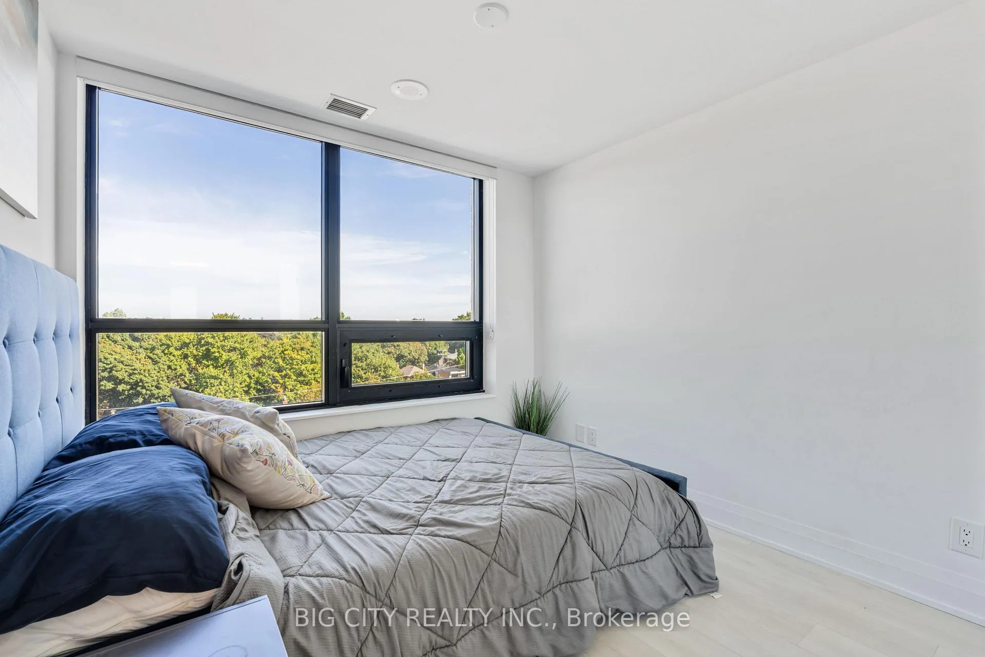 Photo 15 of Unit 523, 33 Frederick Todd Way, Toronto, Thorncliffe Park — HOMEH