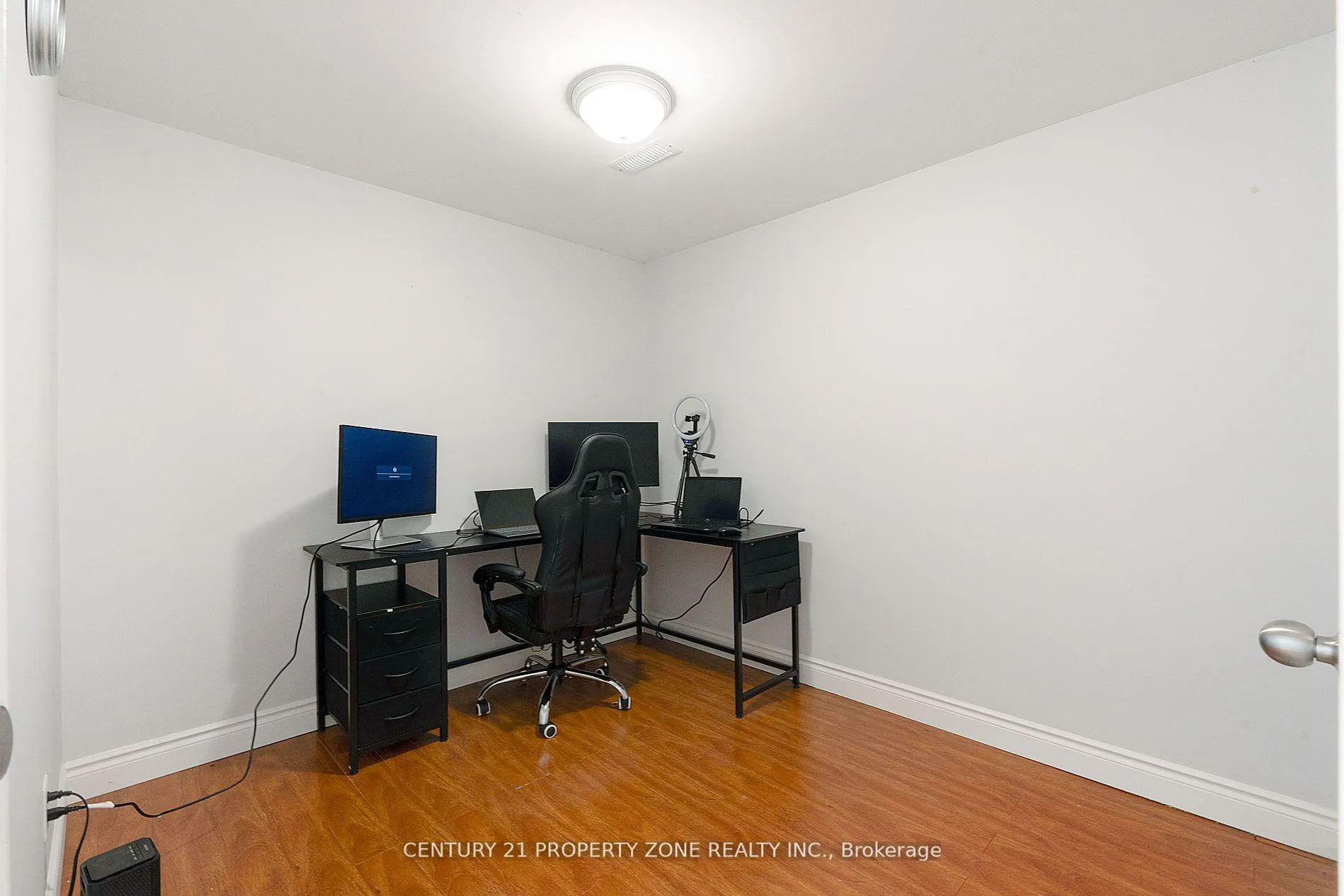 Photo 36 of Unit 15, 15 Gregg Court, Kitchener — HOMEH
