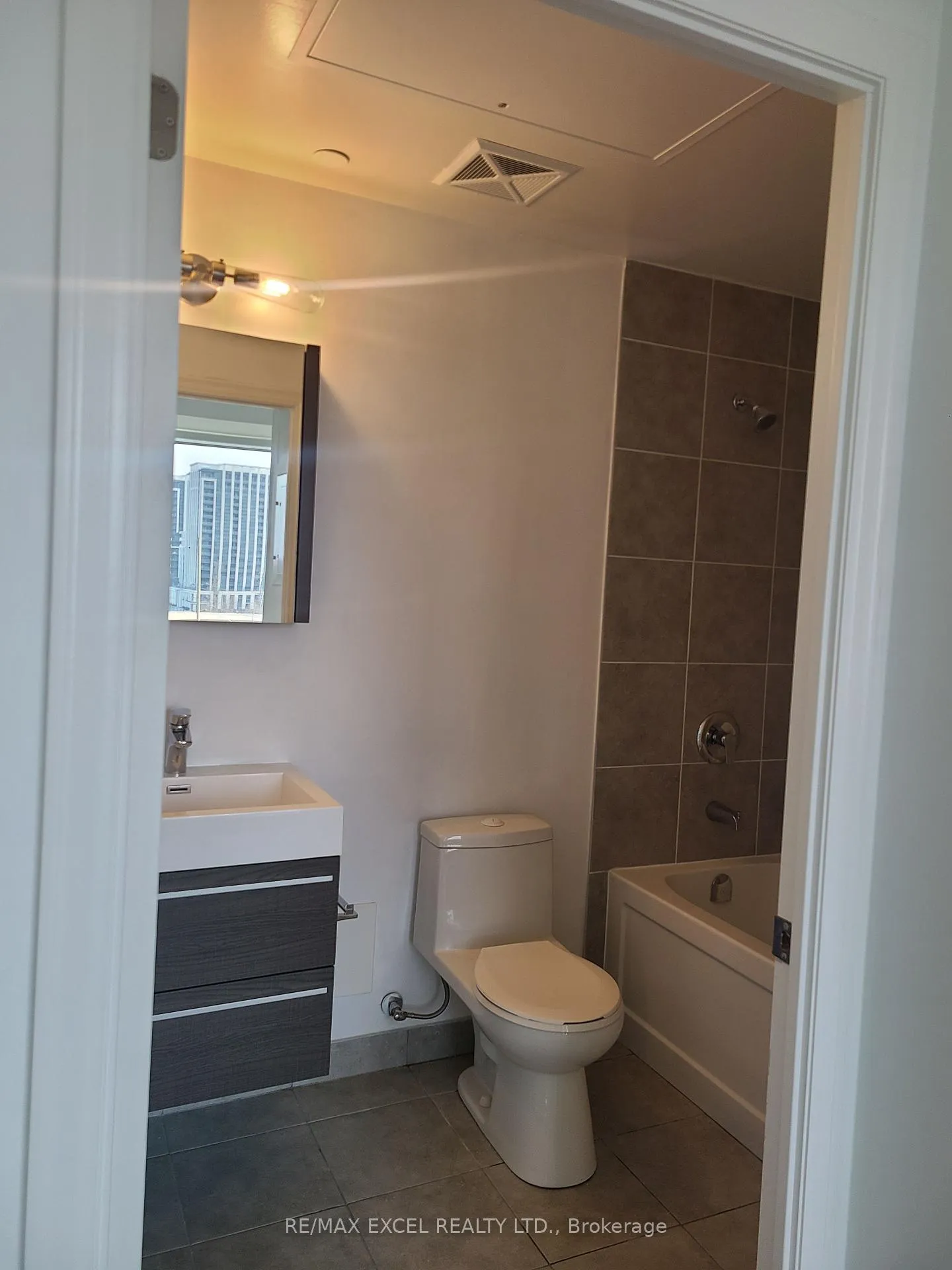 Photo 5 of Unit 623, 10 Rouge Valley Drive W, Markham, Unionville — HOMEH