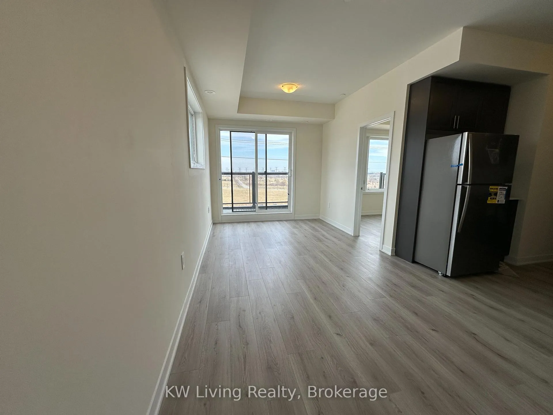 Photo 4 of Unit 202, 1695 Dersan Street, Pickering, Duffin Heights — HOMEH