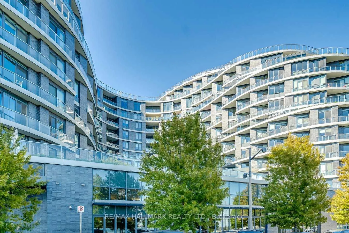 Photo 3 of Unit 617, 1 Edgewater Drive, Toronto, Waterfront Communities — HOMEH