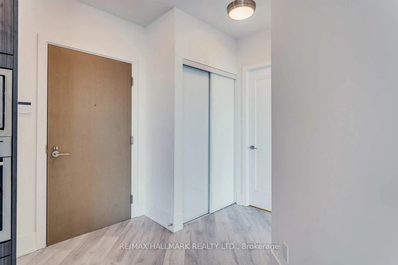 Photo 11 of Unit 617, 1 Edgewater Drive, Toronto, Waterfront Communities — HOMEH
