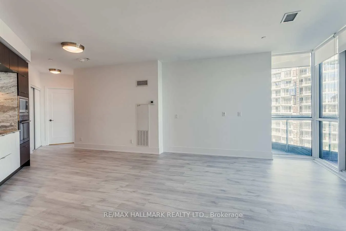 Photo 15 of Unit 617, 1 Edgewater Drive, Toronto, Waterfront Communities — HOMEH