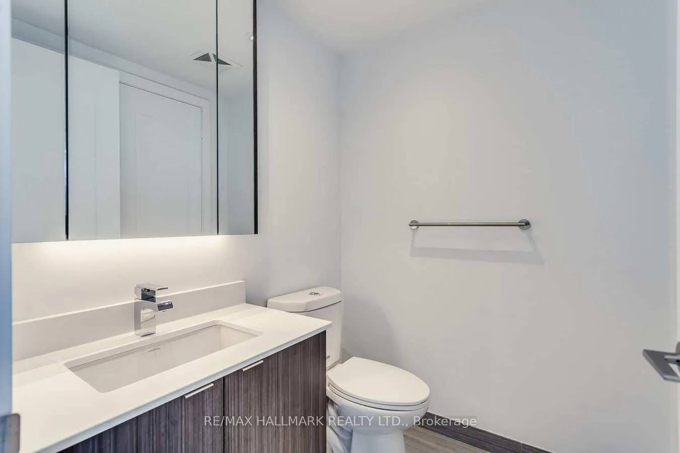 Photo 23 of Unit 617, 1 Edgewater Drive, Toronto, Waterfront Communities — HOMEH