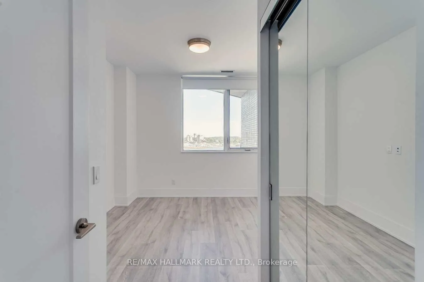 Photo 24 of Unit 617, 1 Edgewater Drive, Toronto, Waterfront Communities — HOMEH