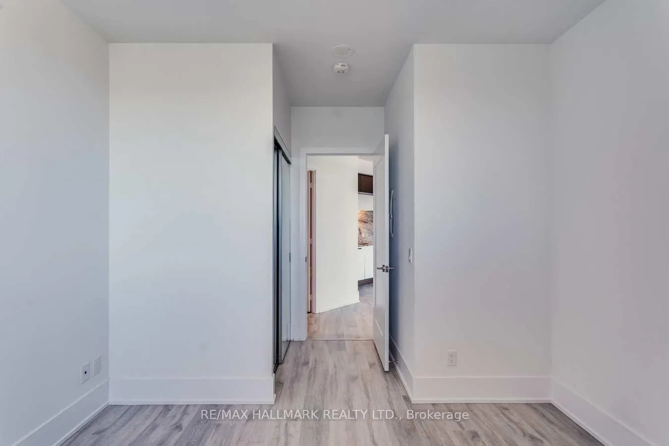Photo 26 of Unit 617, 1 Edgewater Drive, Toronto, Waterfront Communities — HOMEH