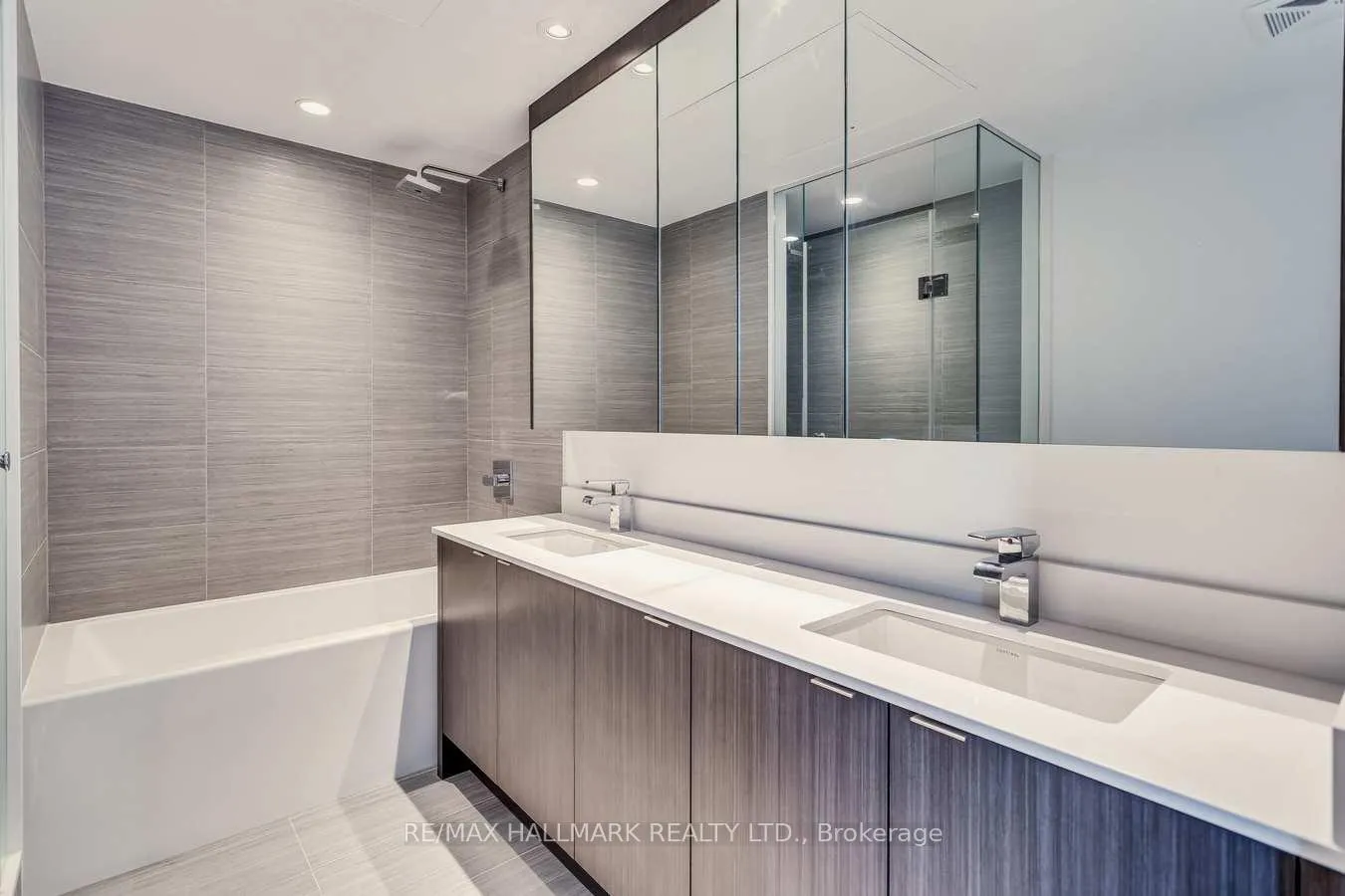 Photo 34 of Unit 617, 1 Edgewater Drive, Toronto, Waterfront Communities — HOMEH