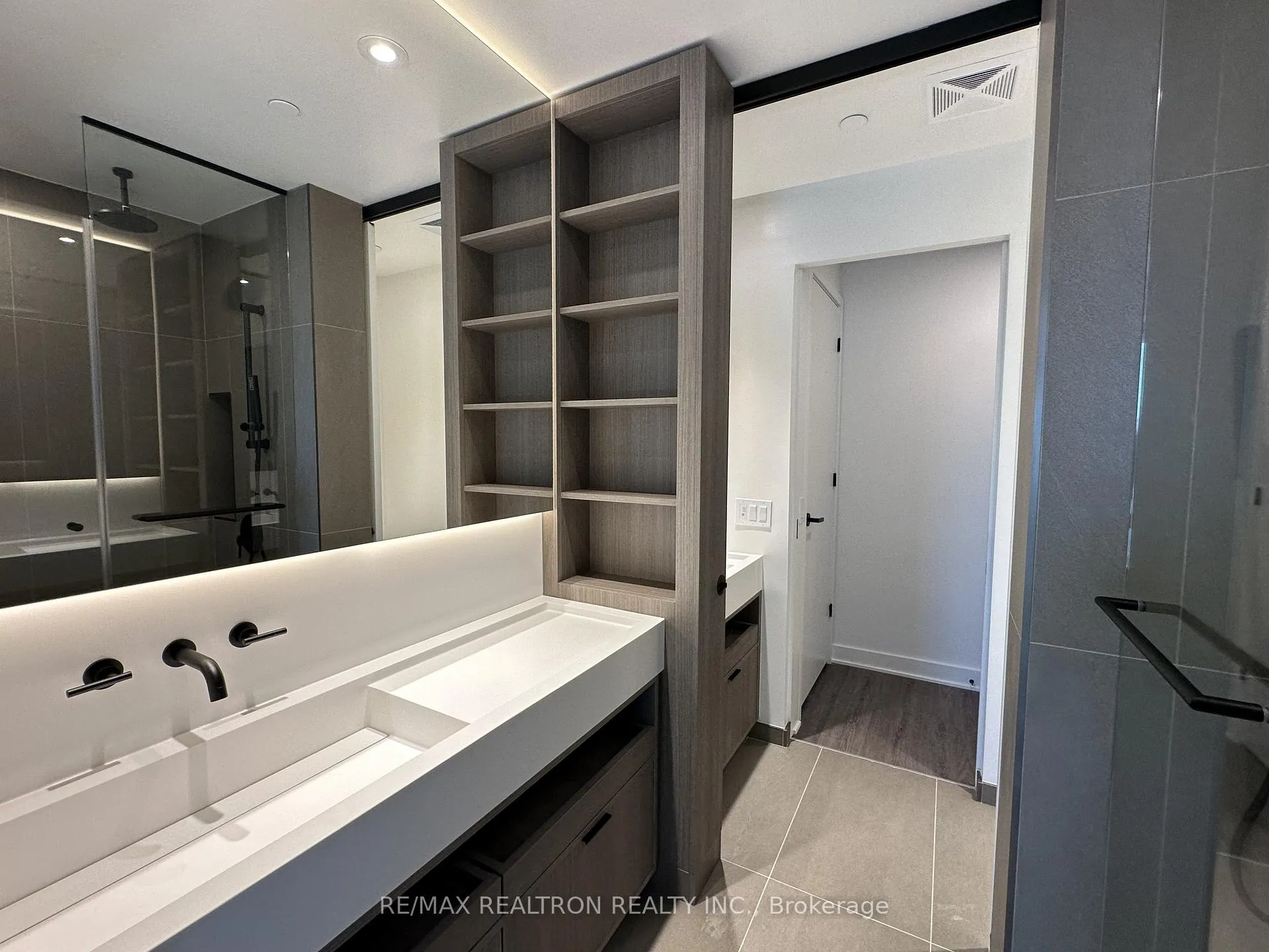 Photo 9 of Unit 1502, 55 Charles Street E, Toronto, Church-Yonge Corridor — HOMEH