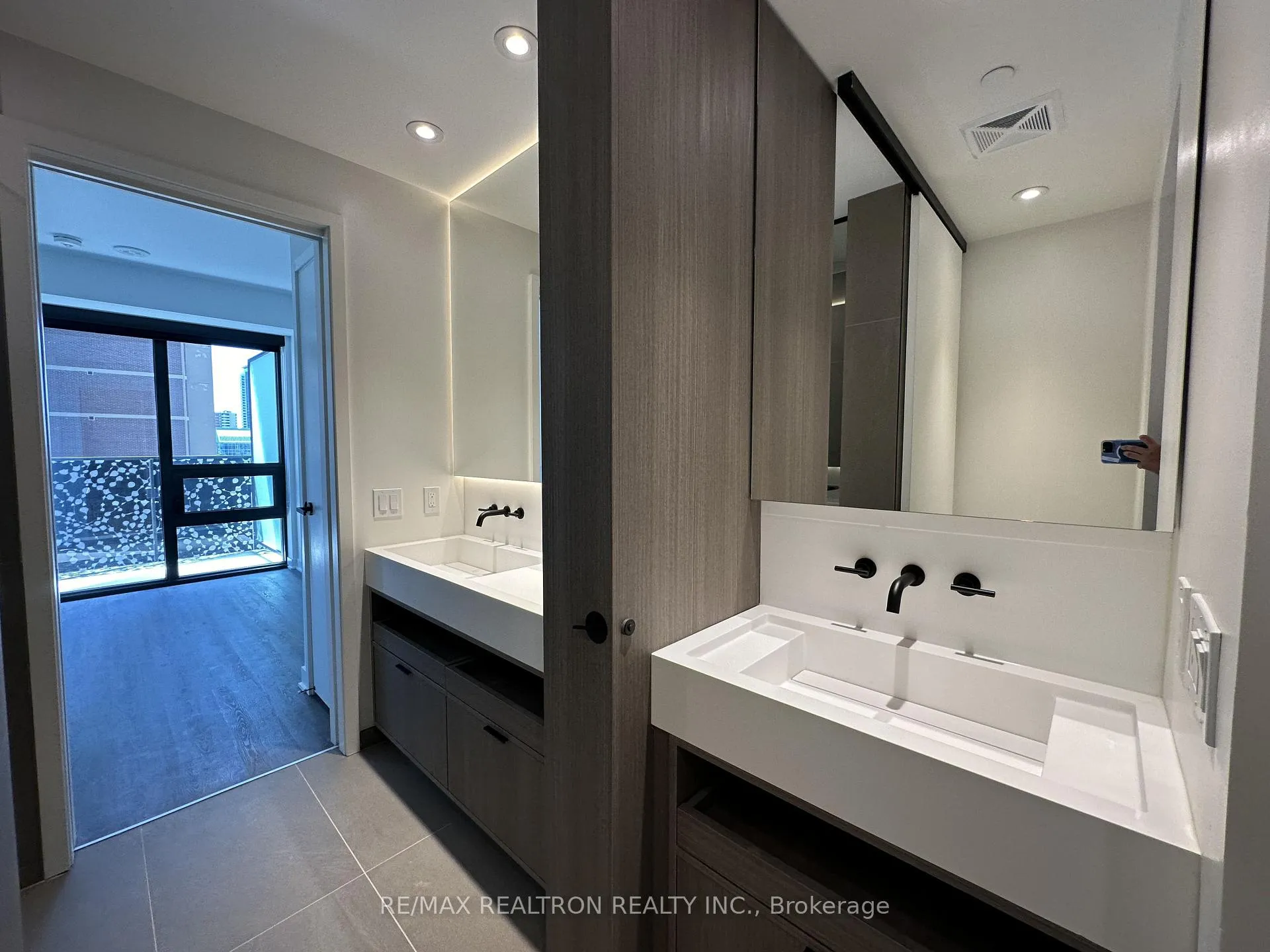 Photo 10 of Unit 1502, 55 Charles Street E, Toronto, Church-Yonge Corridor — HOMEH